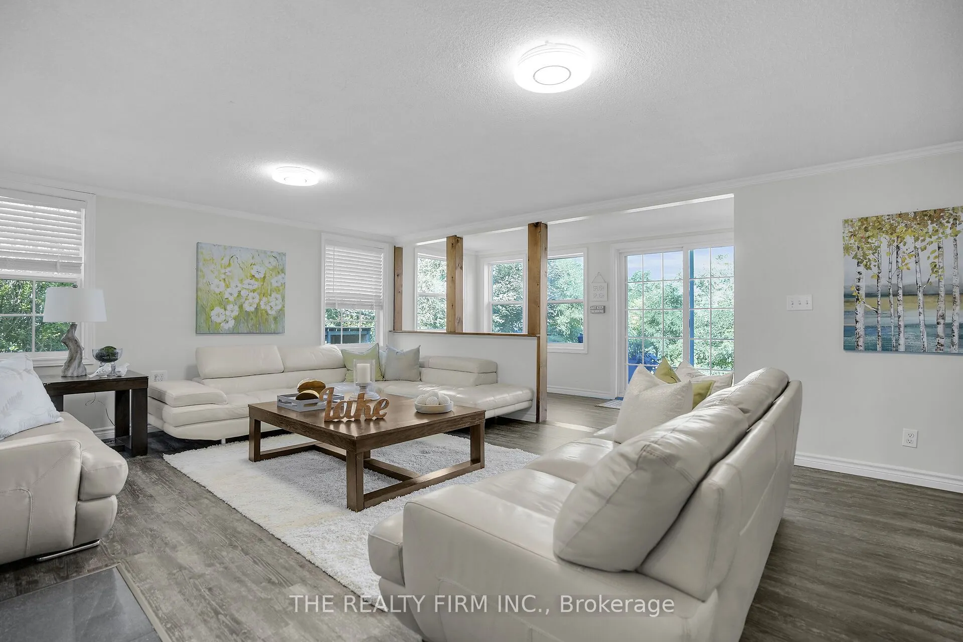 3692 Beverly Glen