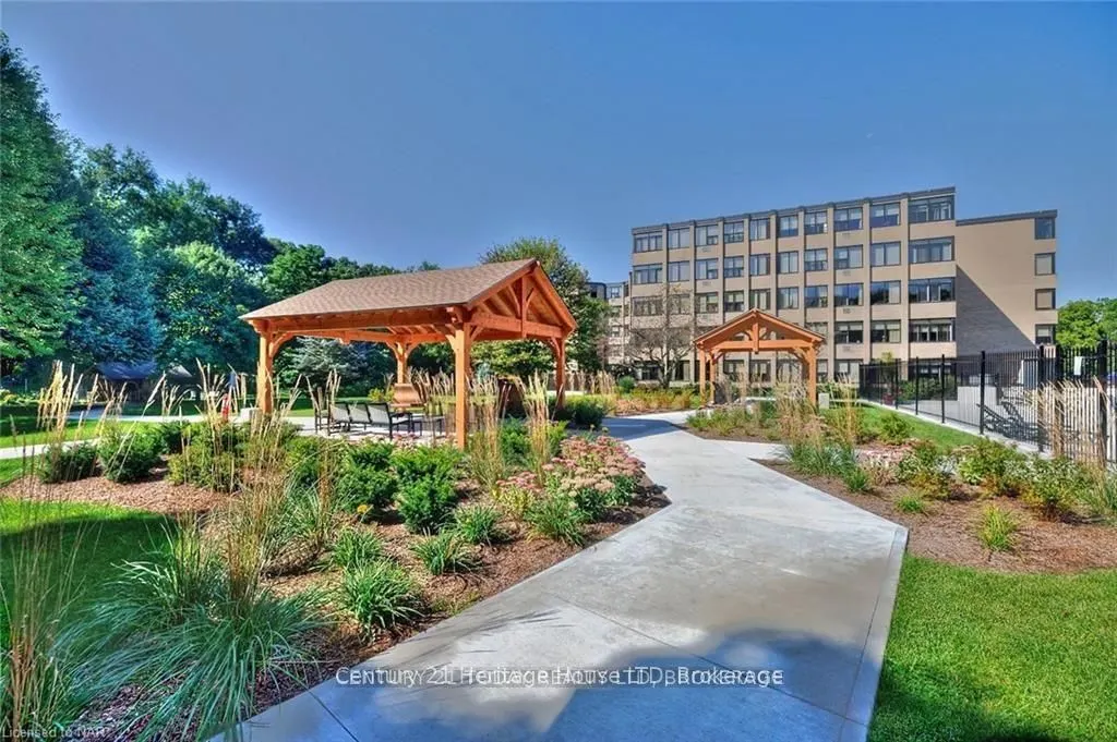 200 HWY 20 W Road, #103B