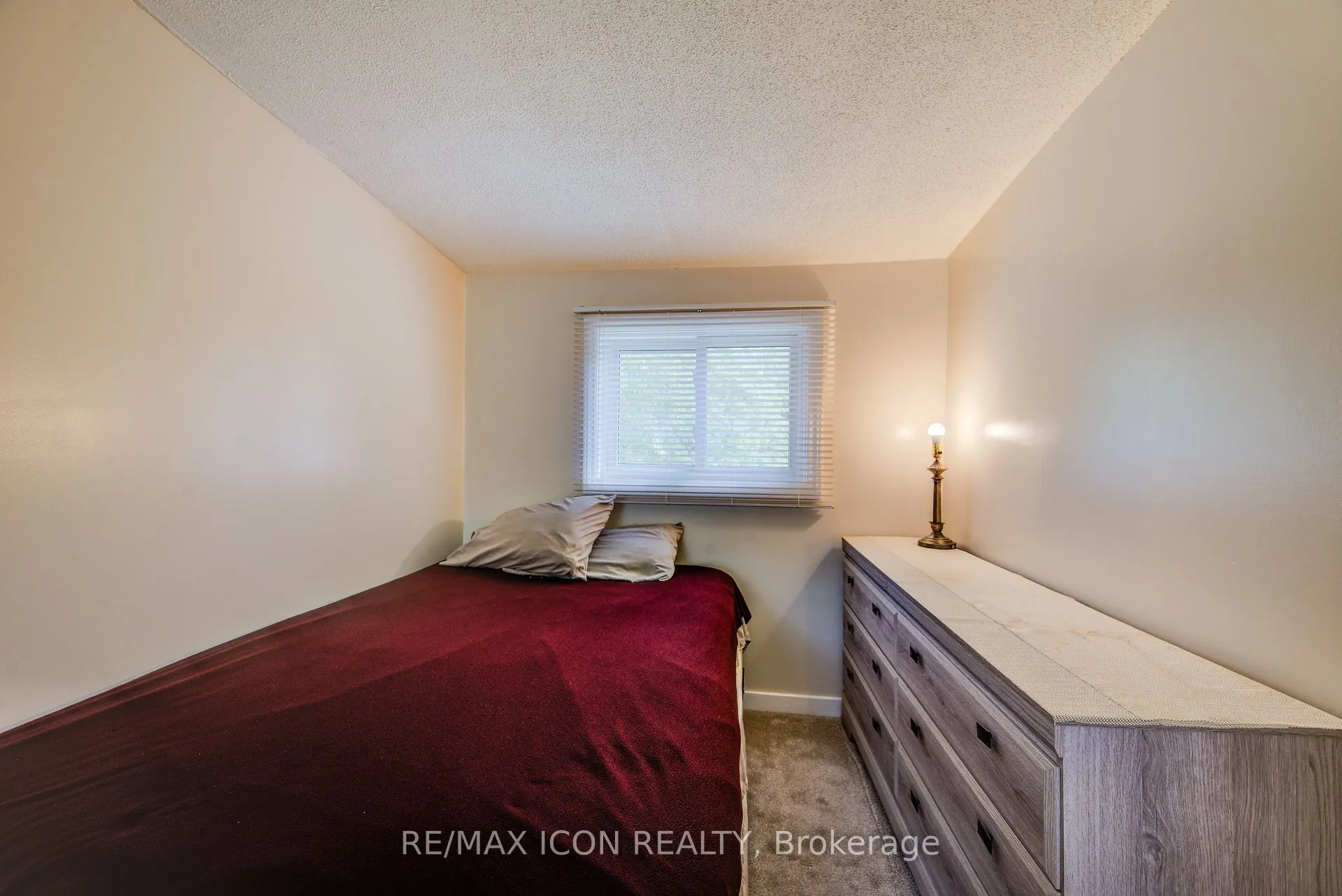 105 Lorne Crescent