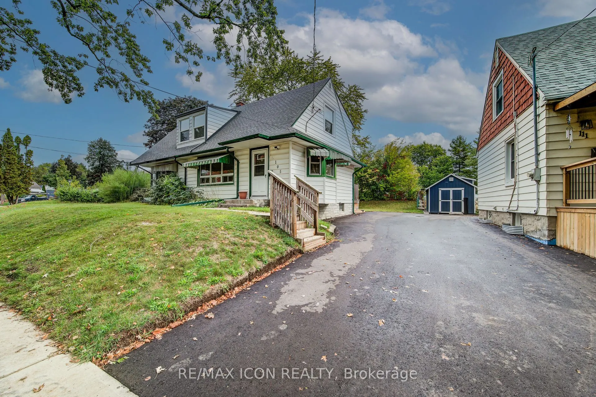 105 Lorne Crescent