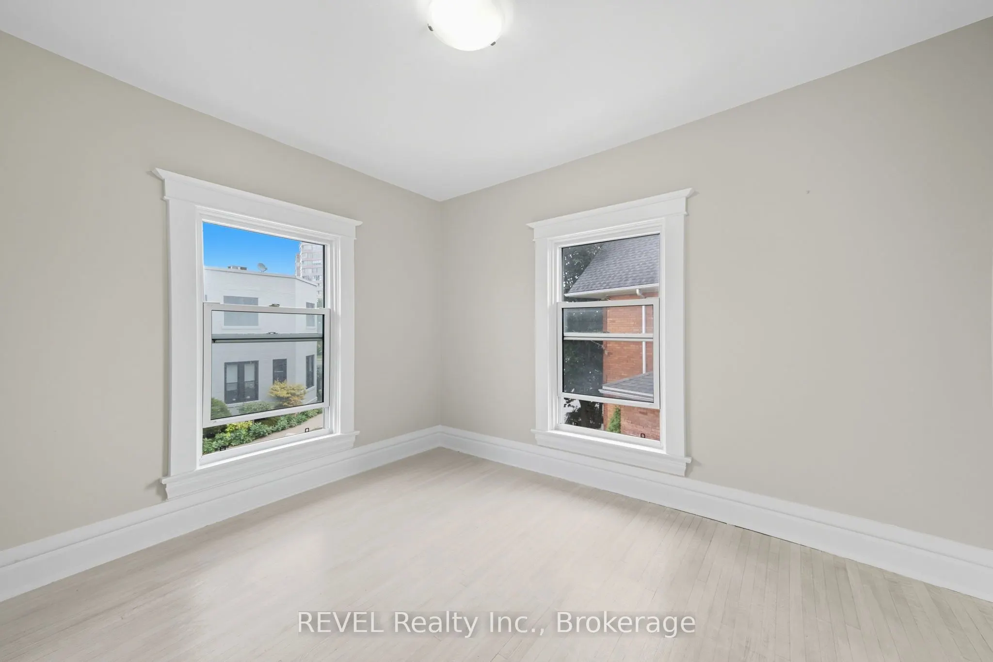 14 Bond Street