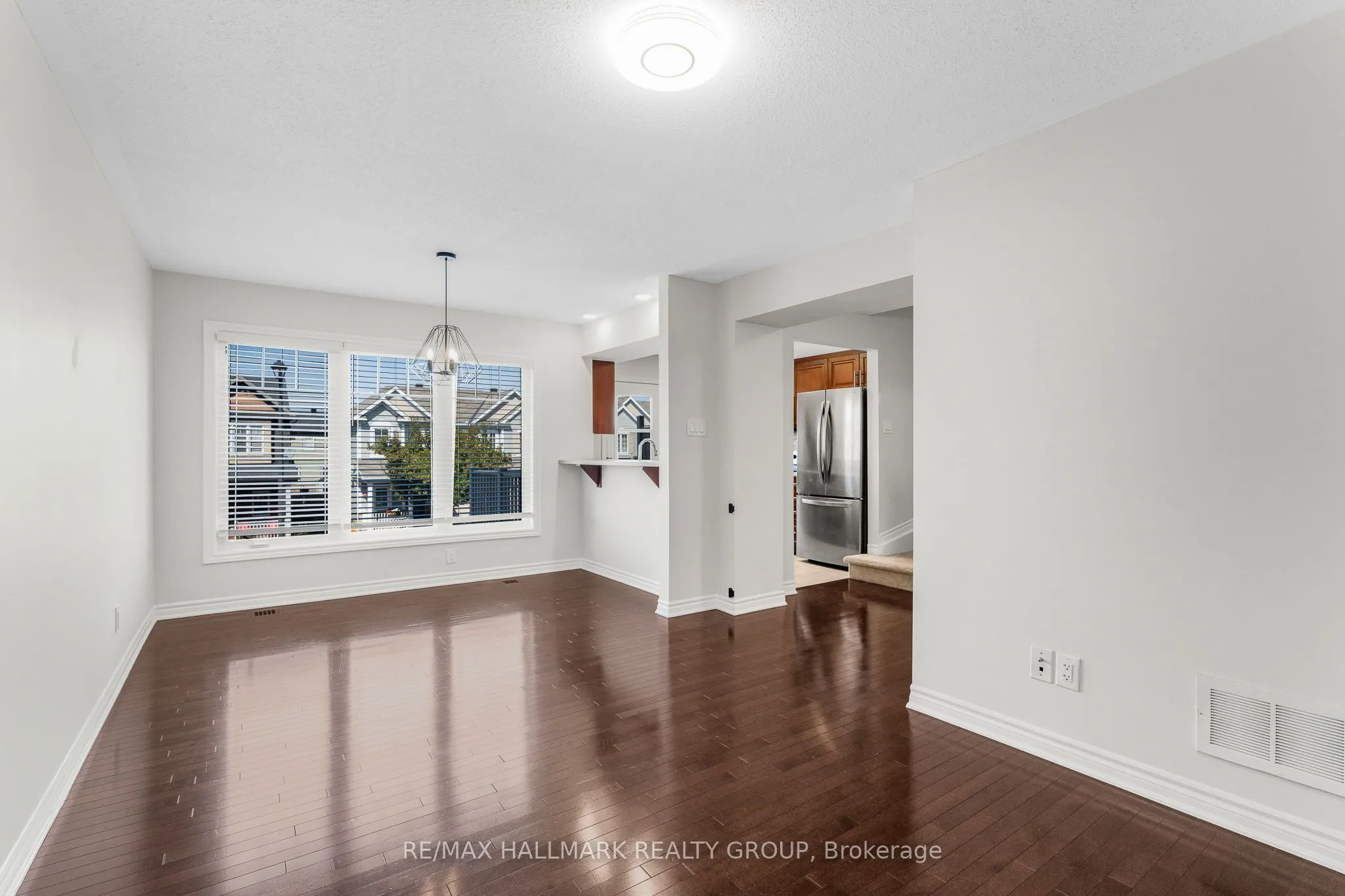 110 Sunshine Crescent