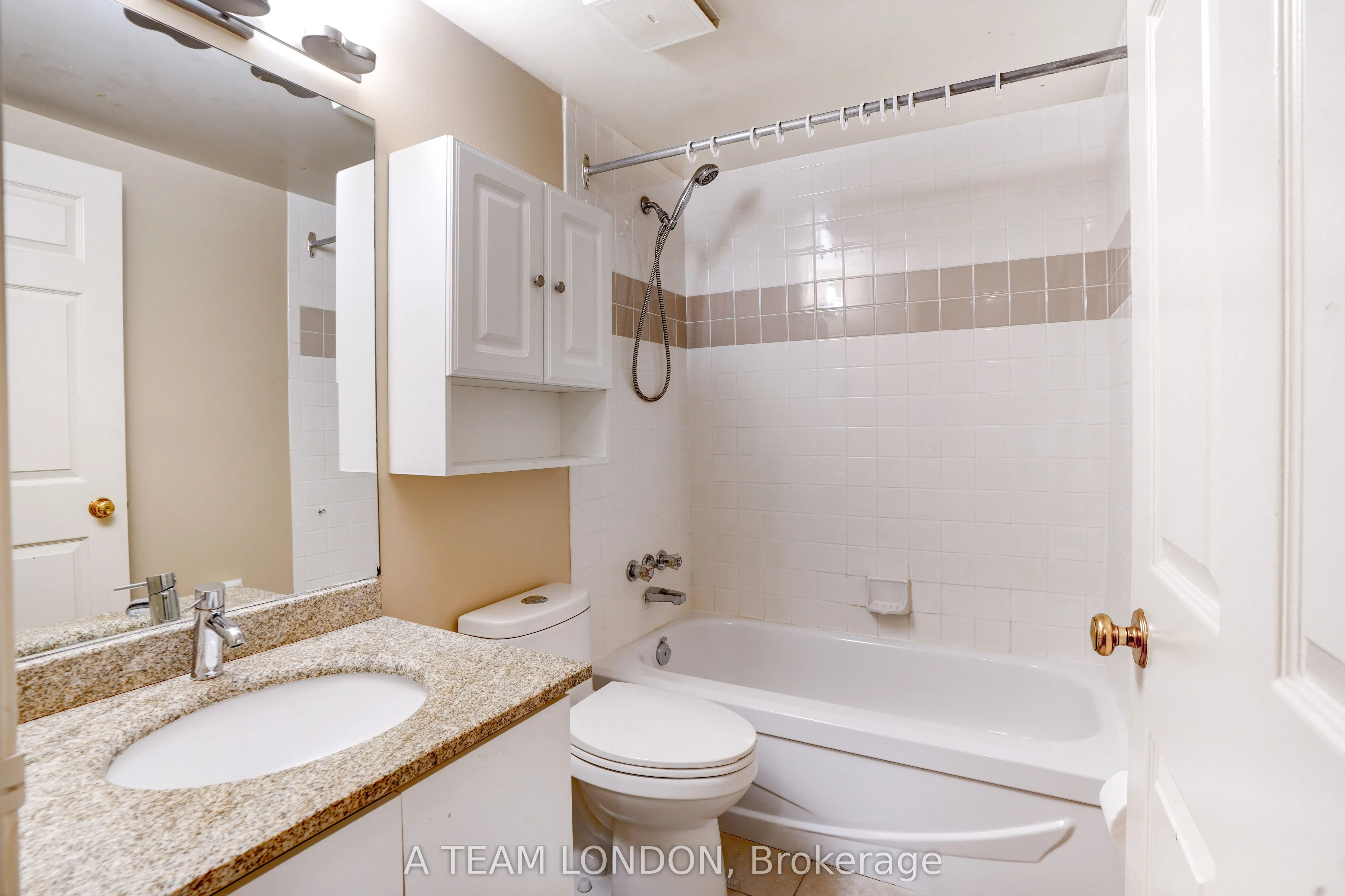 155 KENT Street, #407