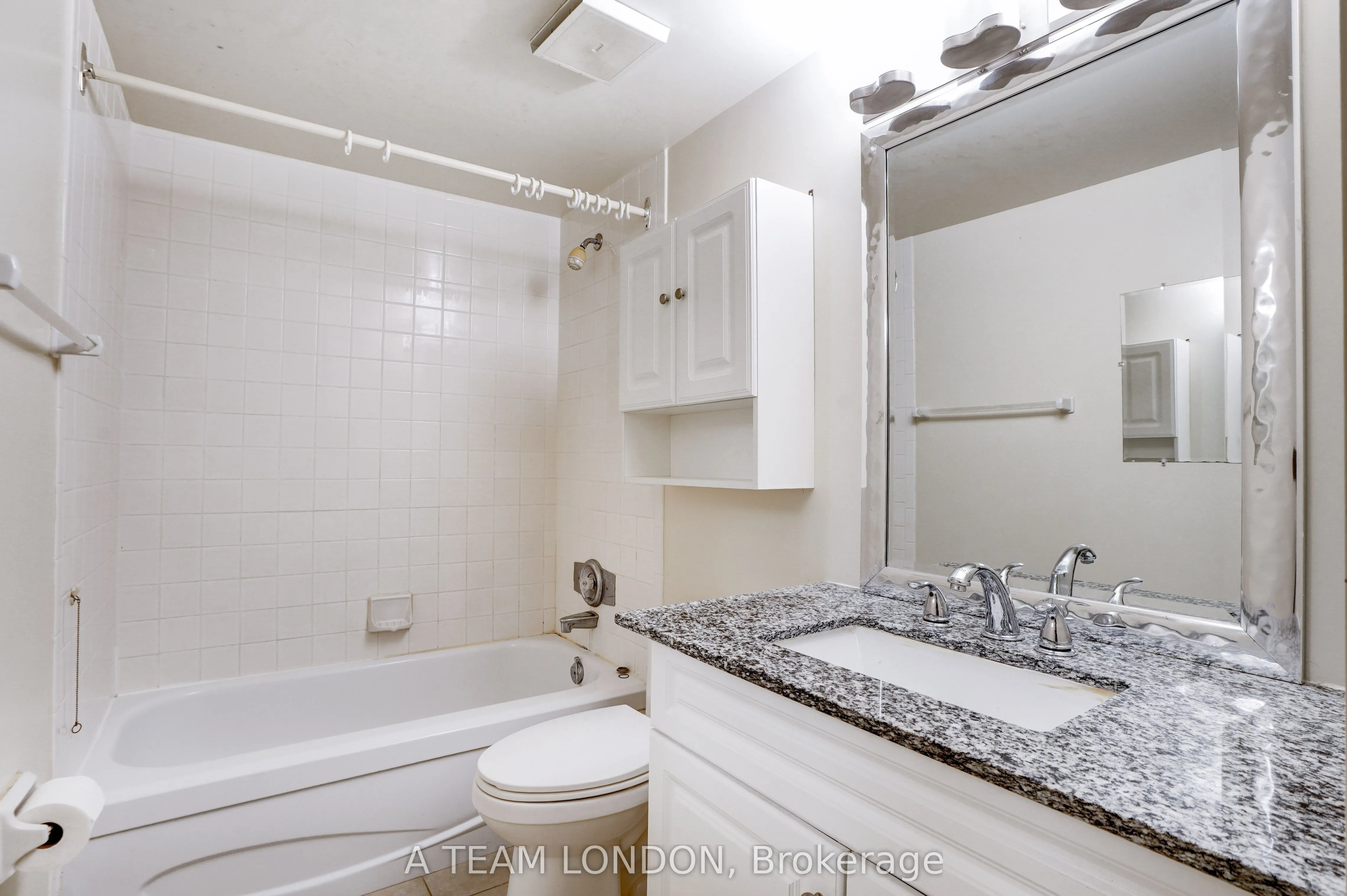 155 KENT Street, #407