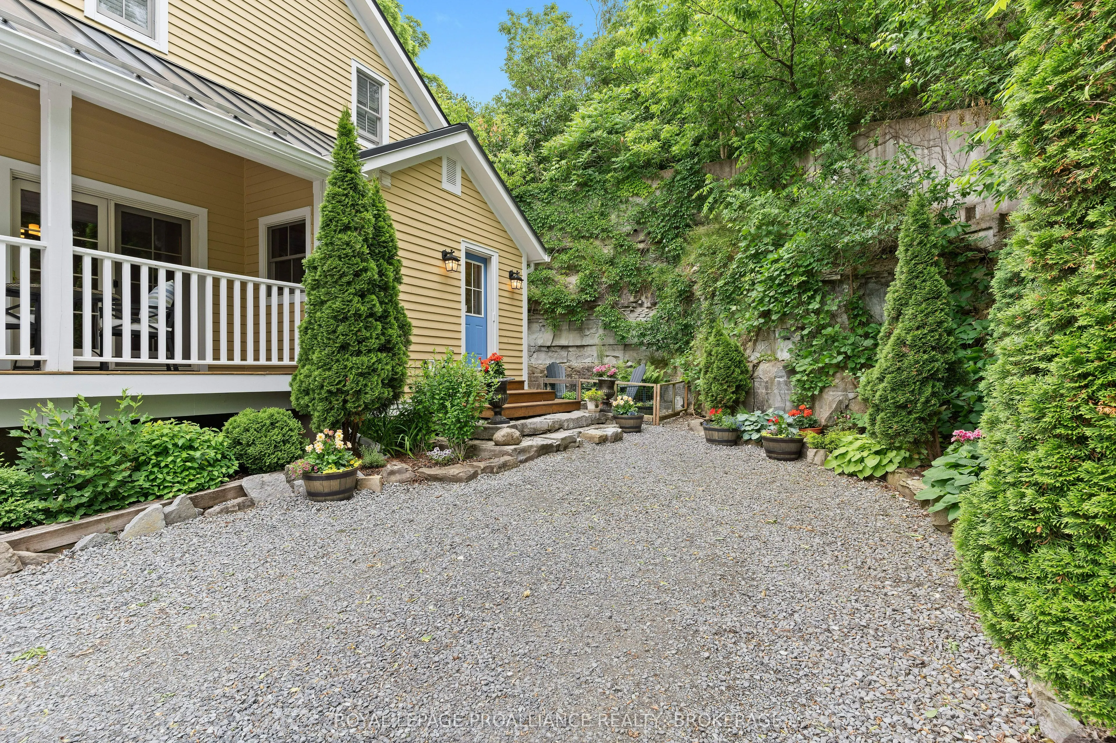 222 Green Bay Road