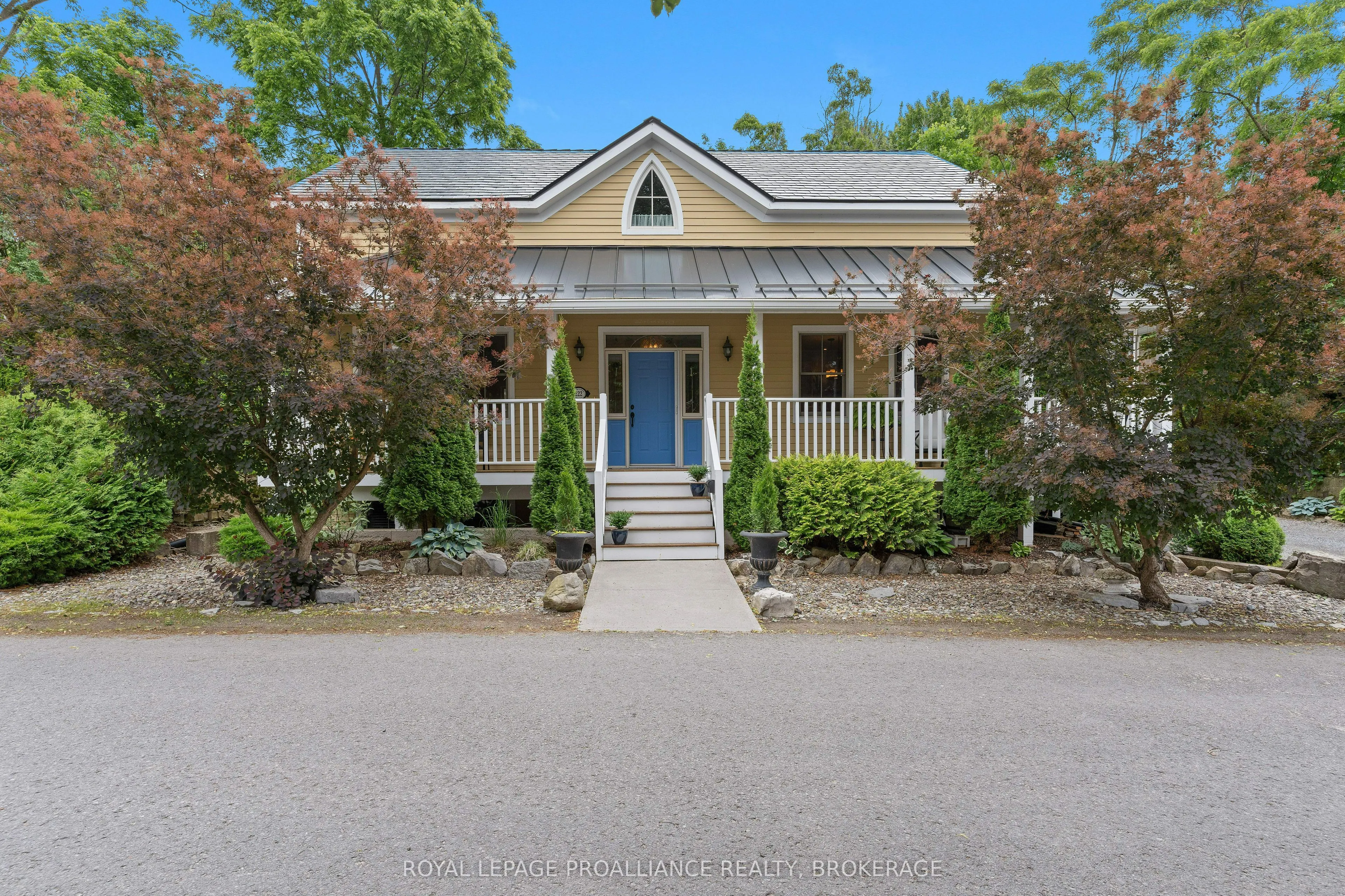 222 Green Bay Road