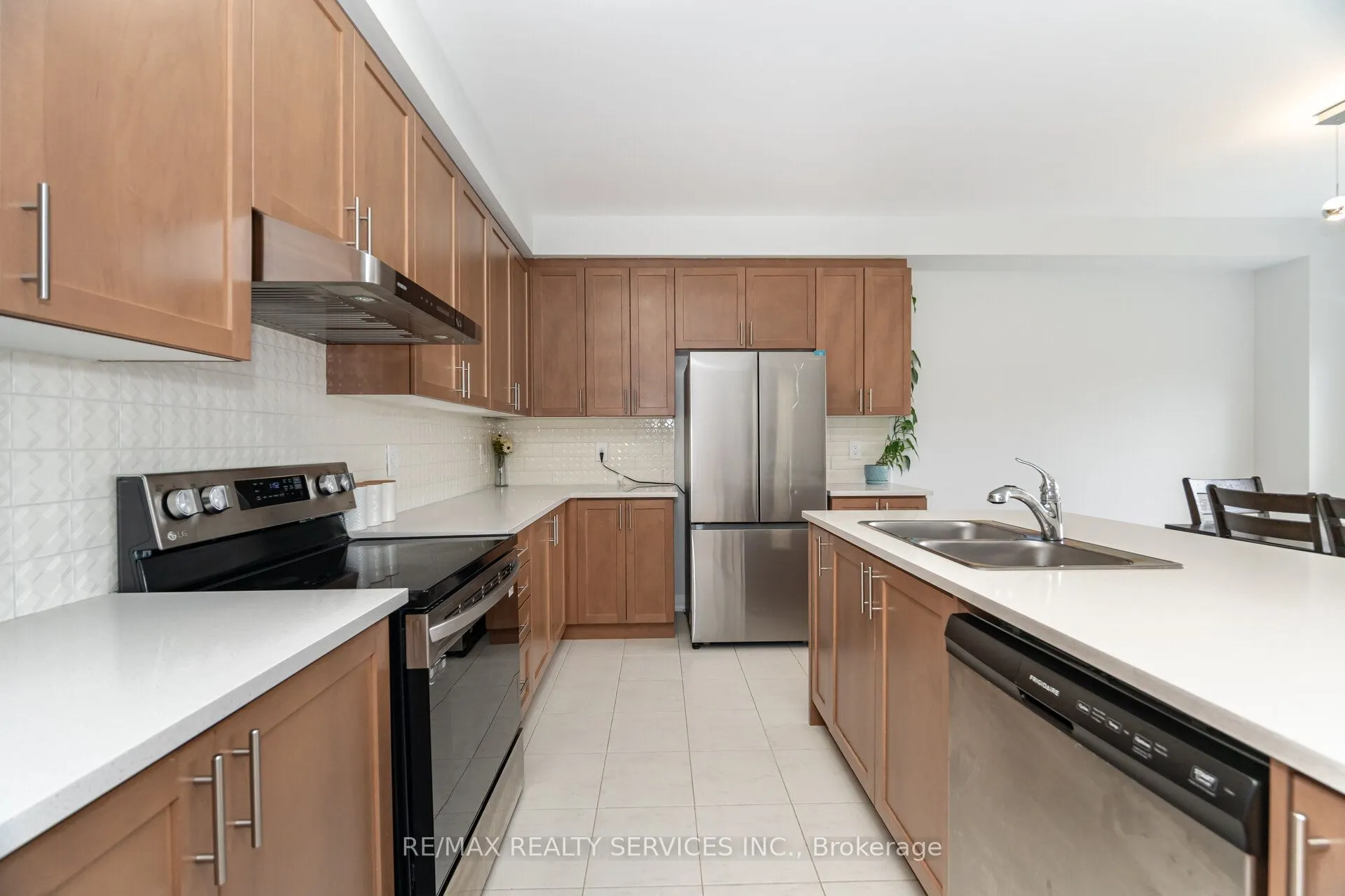 839 Sobeski Avenue