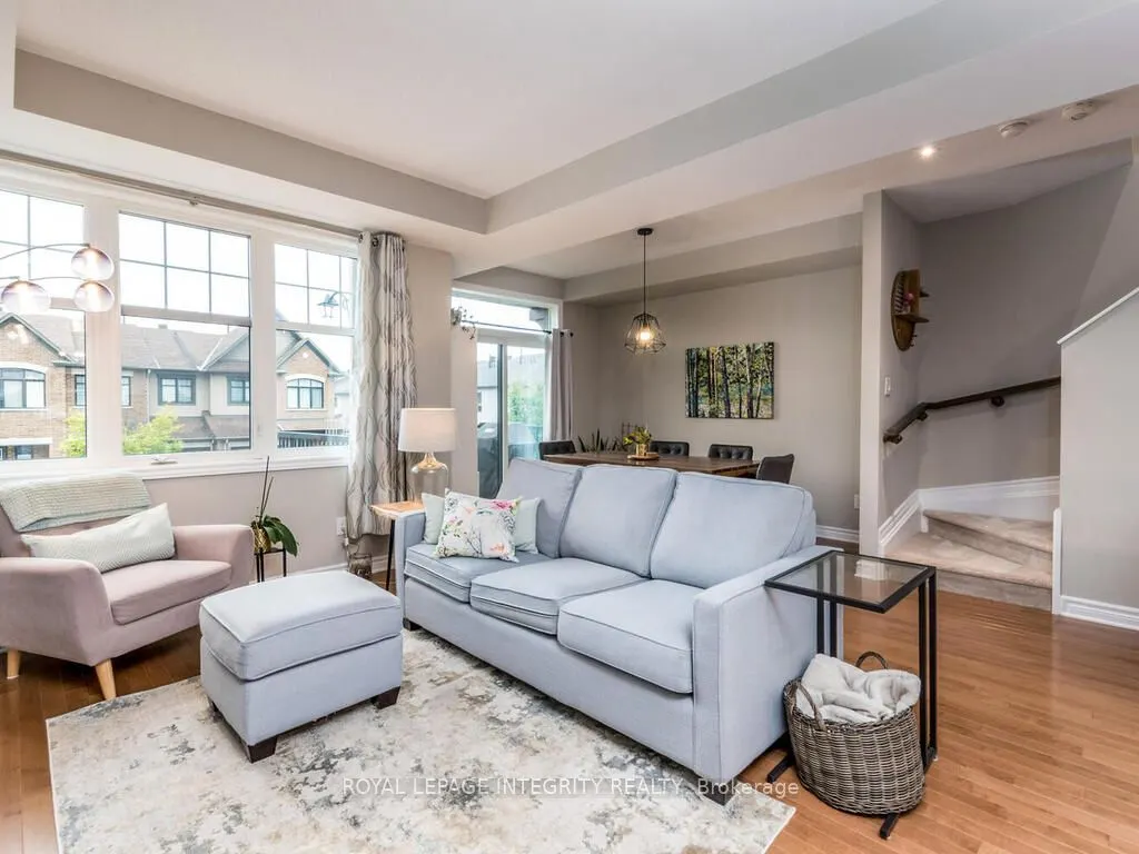 20 Fallengale Crescent W