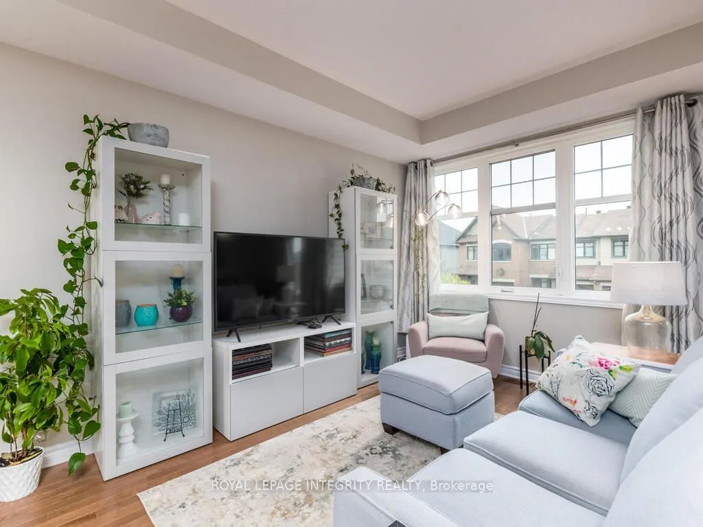 20 Fallengale Crescent W