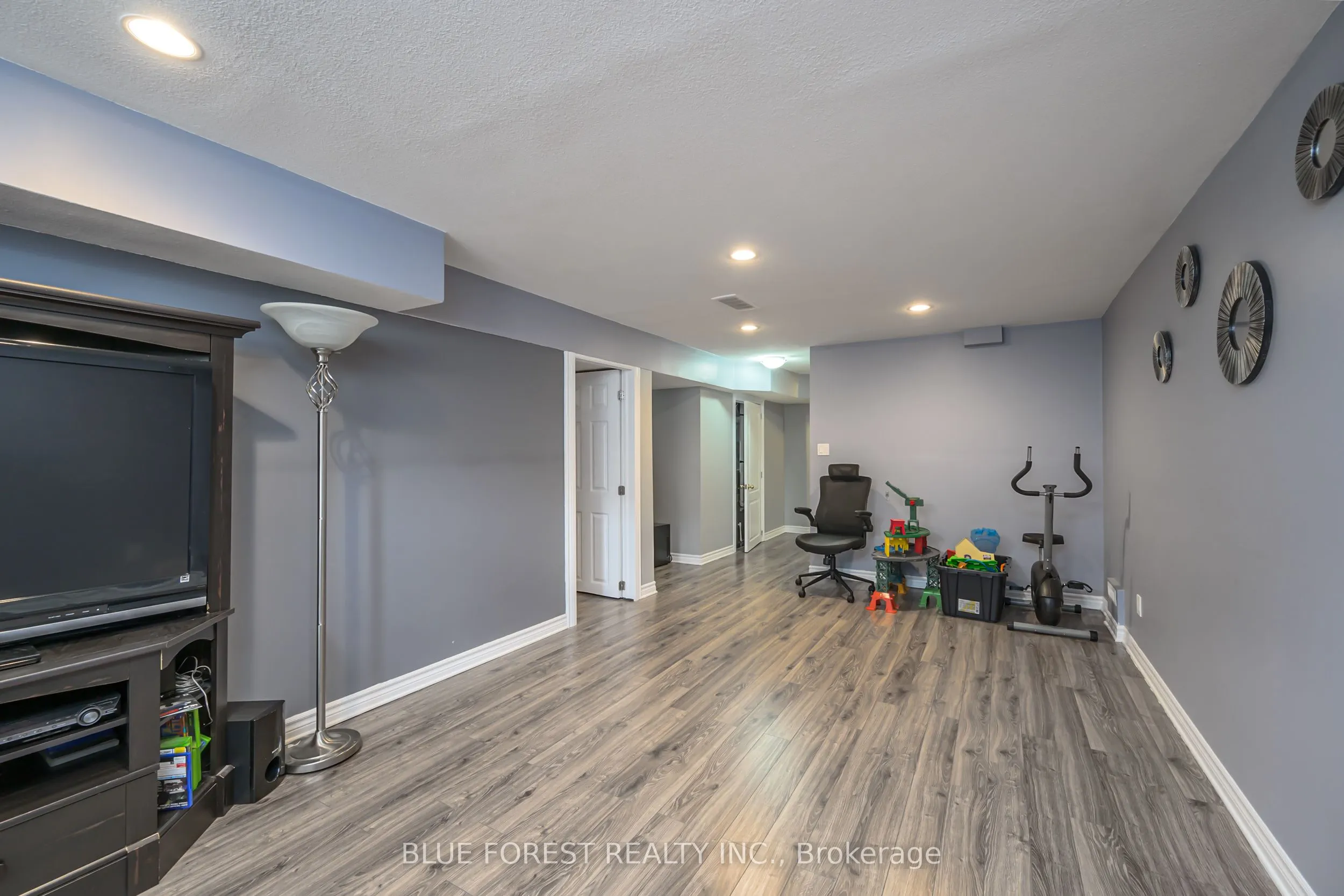 2875 Lemieux Walk