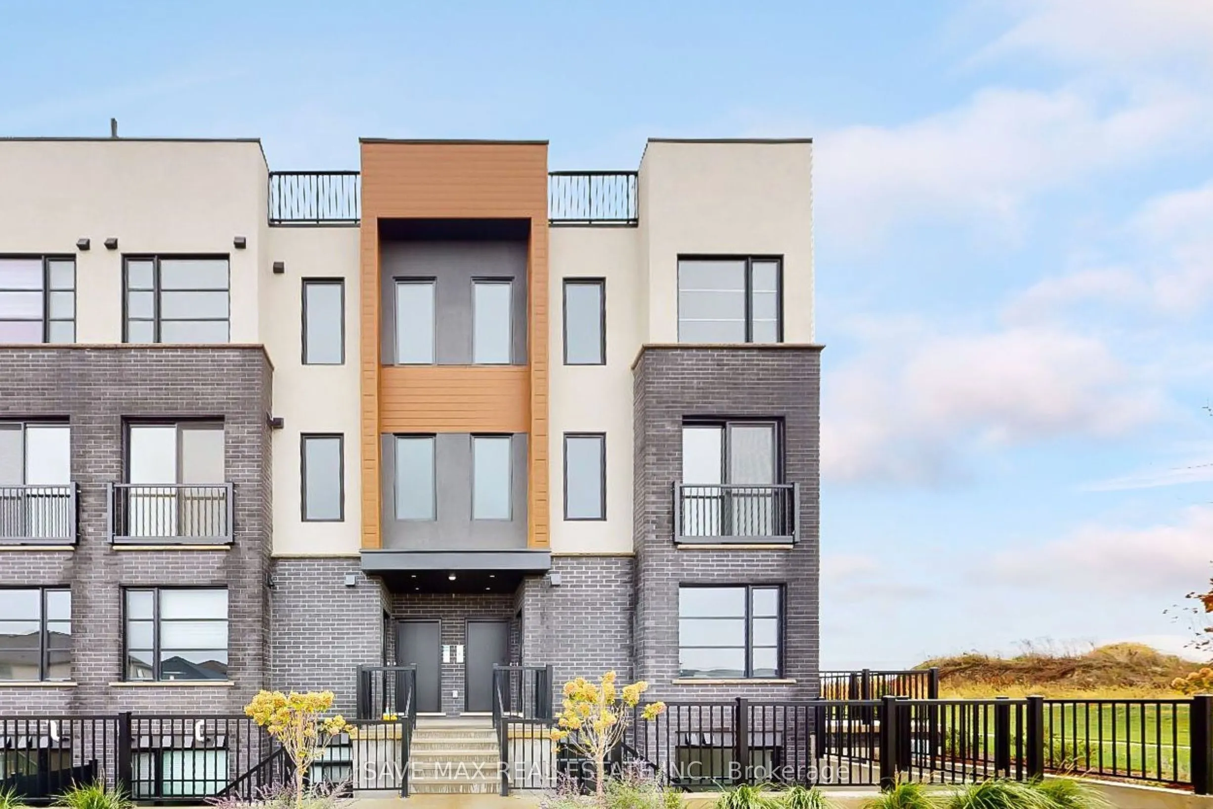 3900 Savoy Street, #207