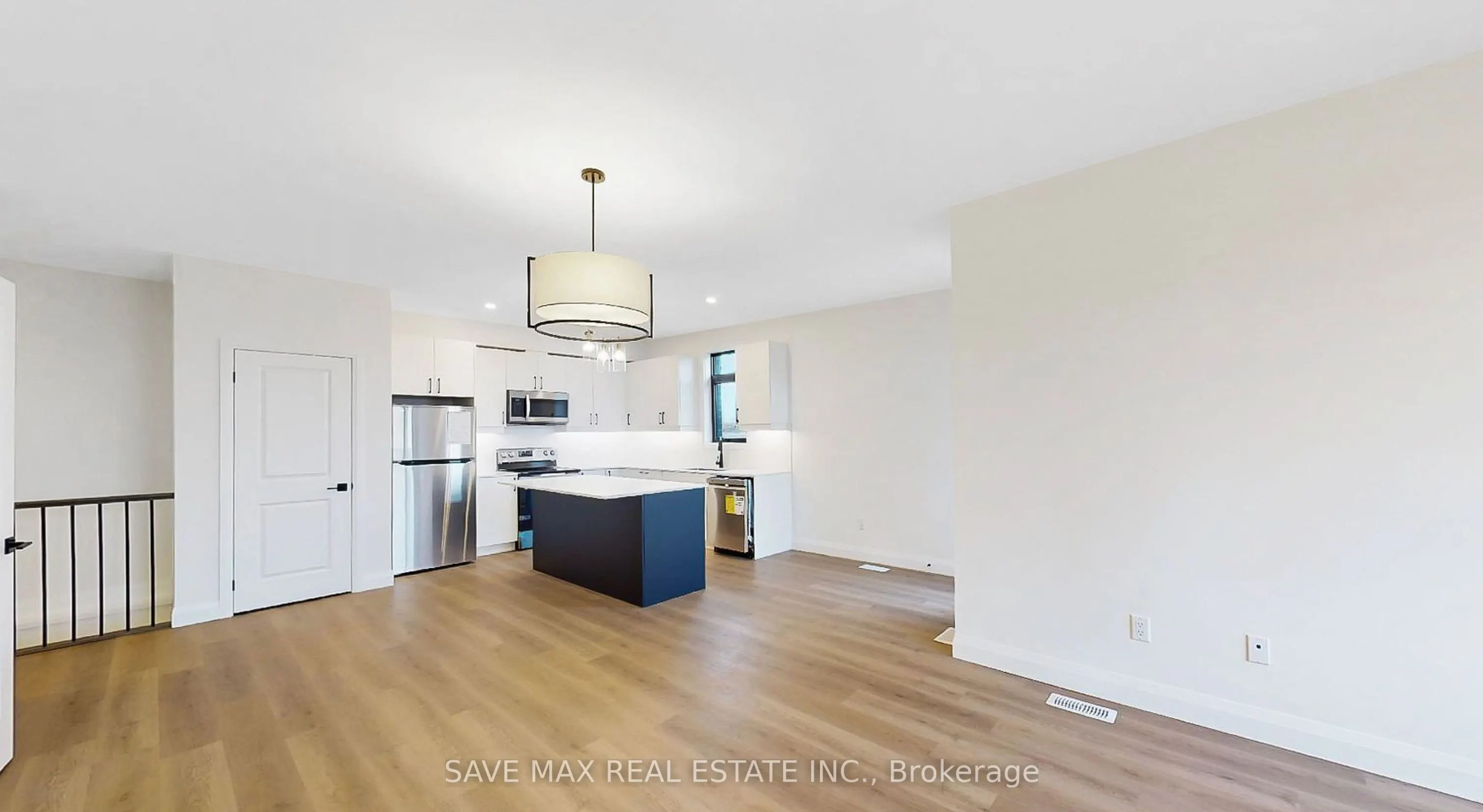 3900 Savoy Street, #207