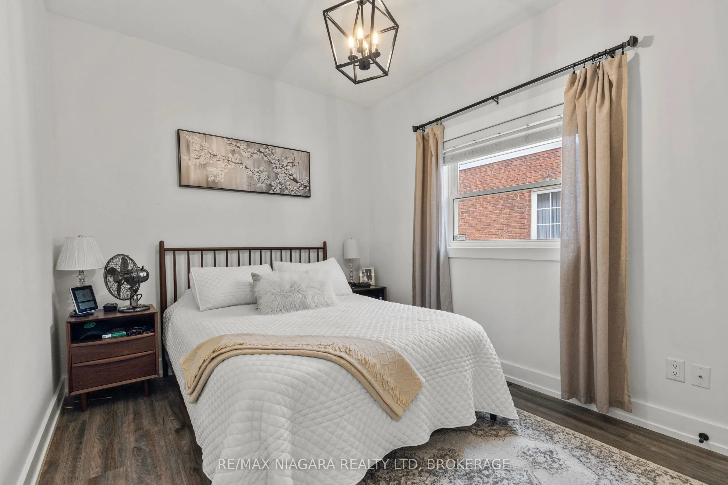 15 Loretta Drive
