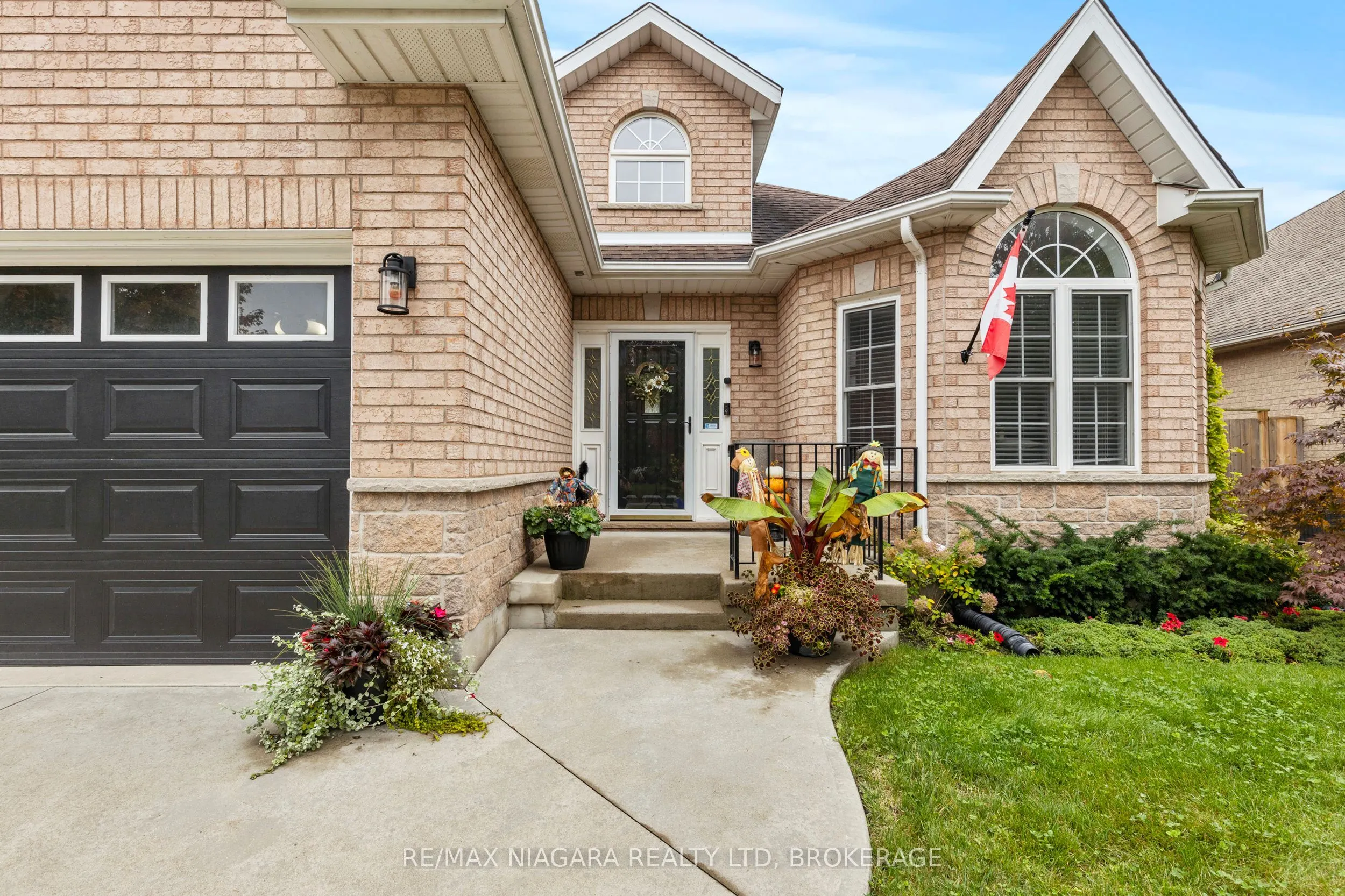 15 Loretta Drive