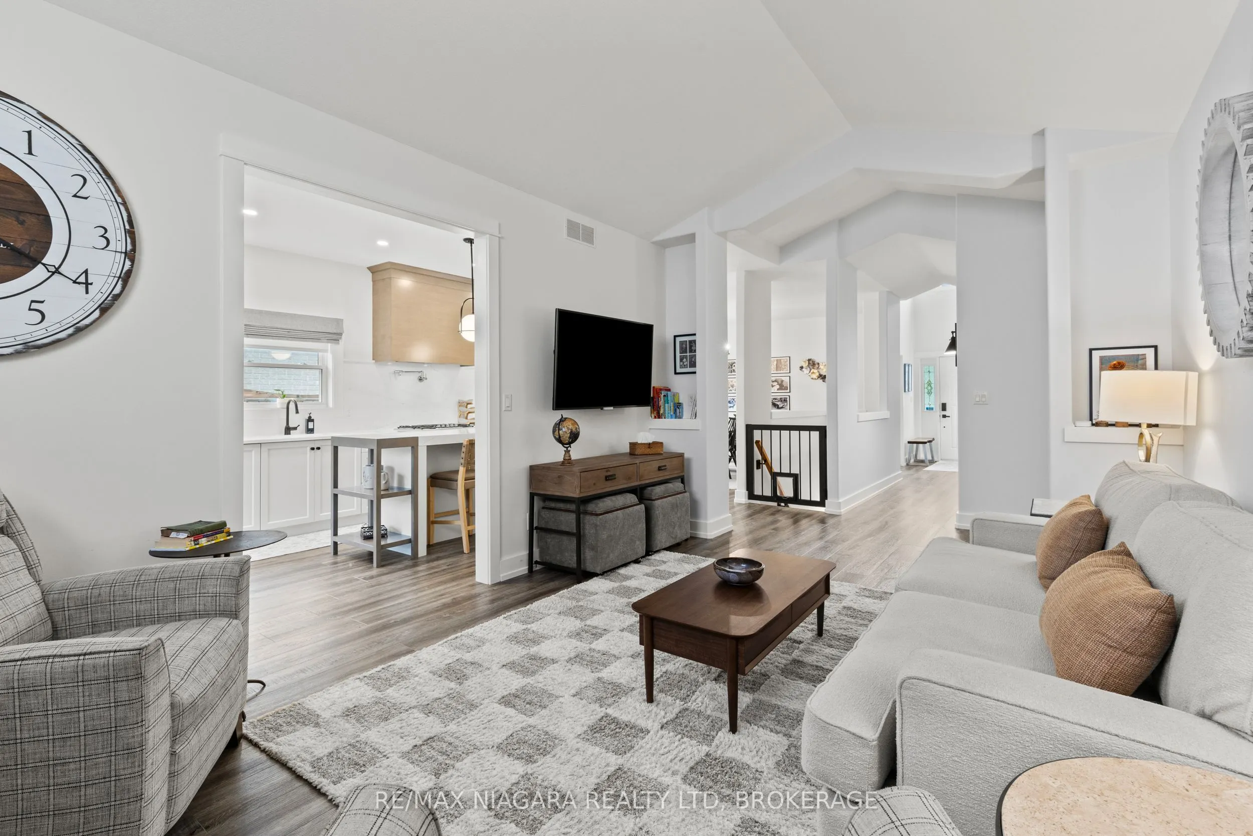 15 Loretta Drive
