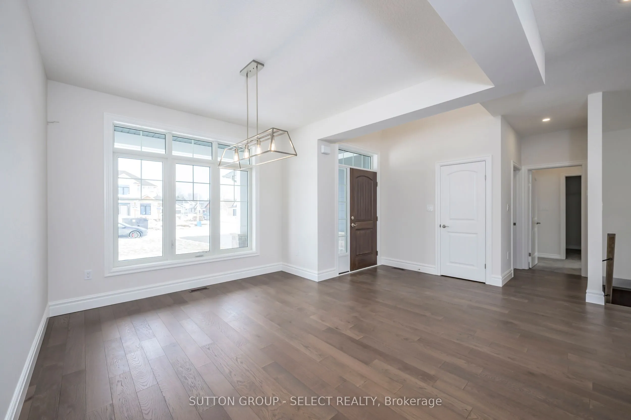 7 Spruce Crescent