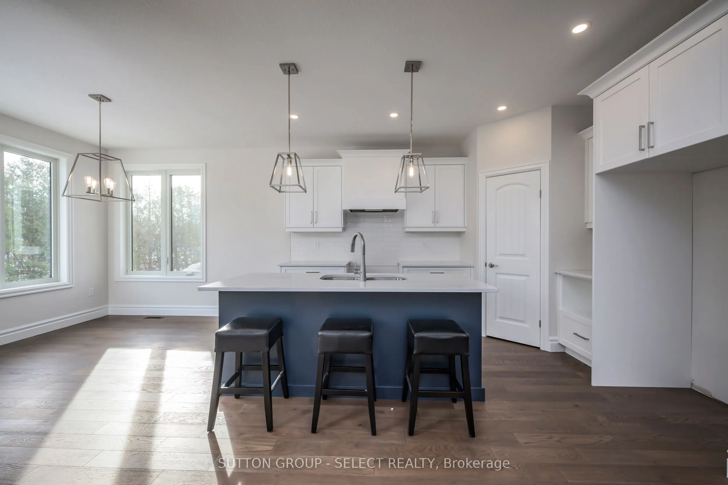 7 Spruce Crescent