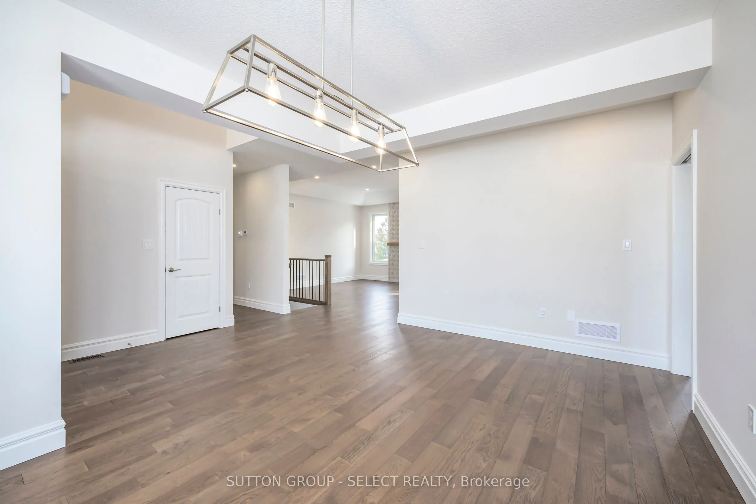 7 Spruce Crescent