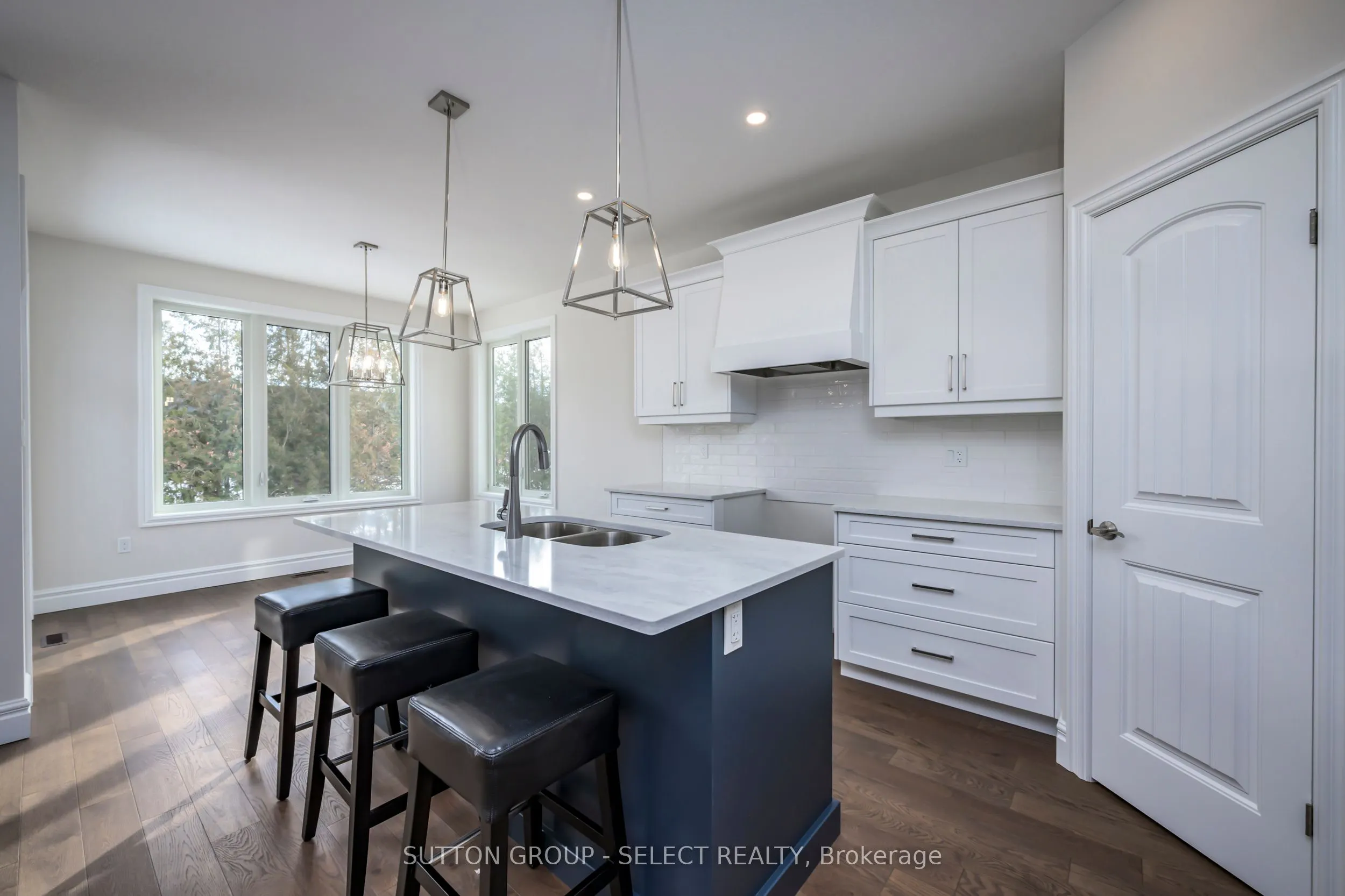 7 Spruce Crescent