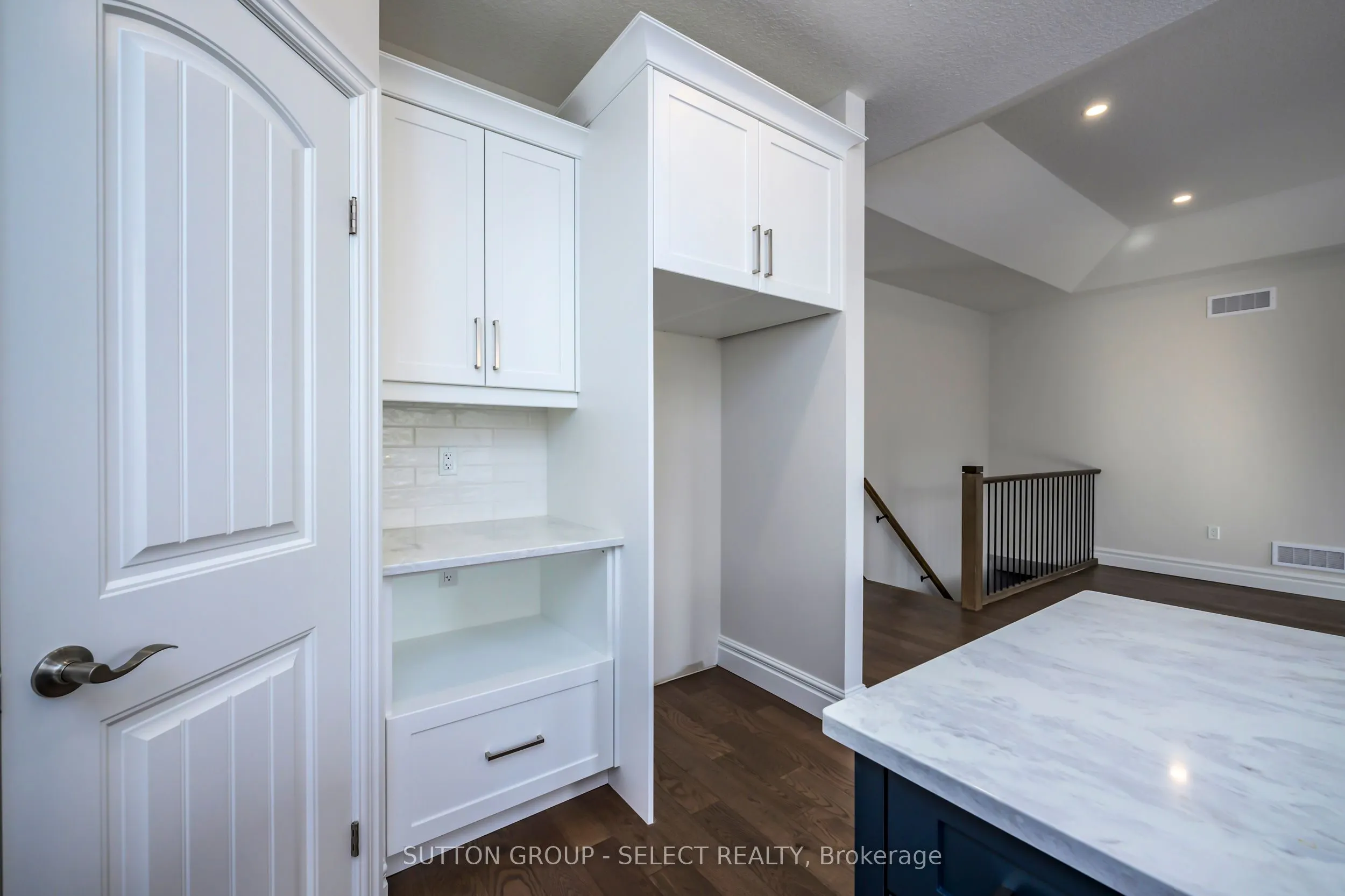 7 Spruce Crescent