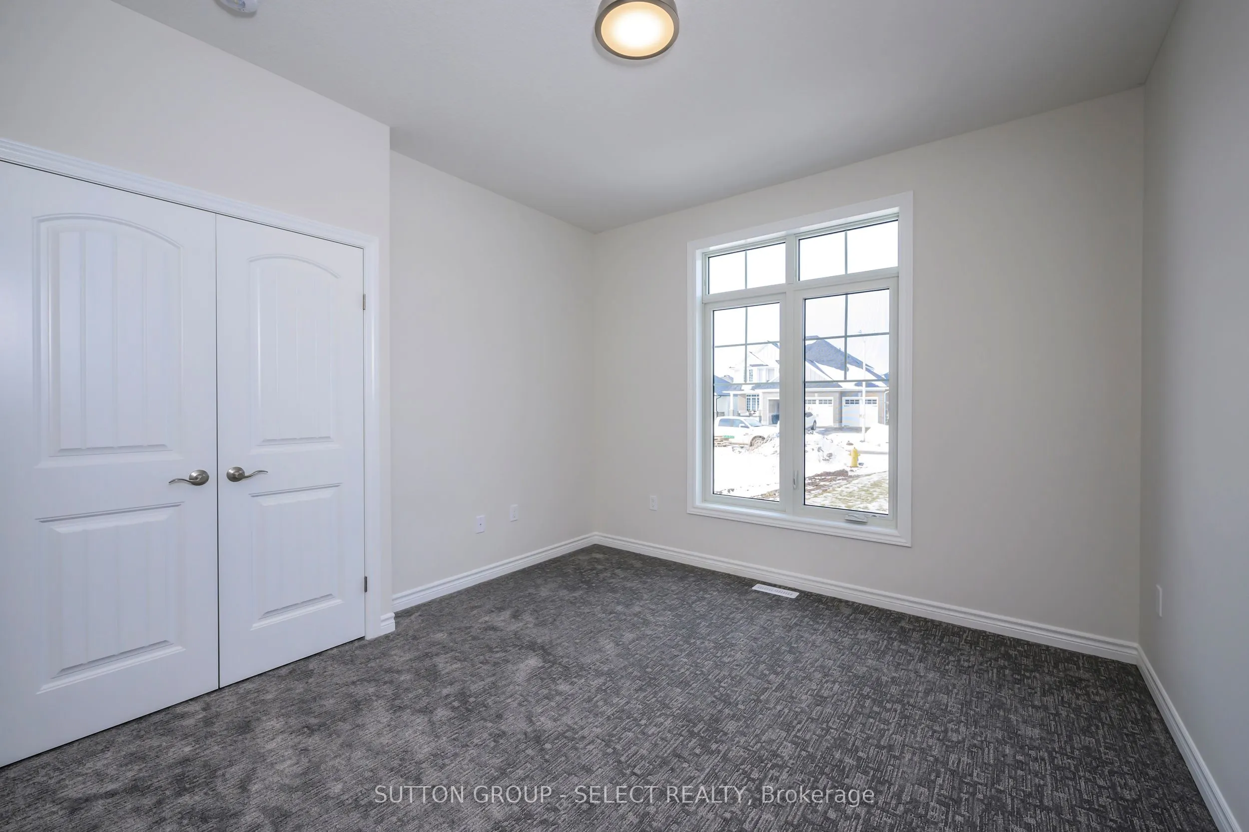 7 Spruce Crescent