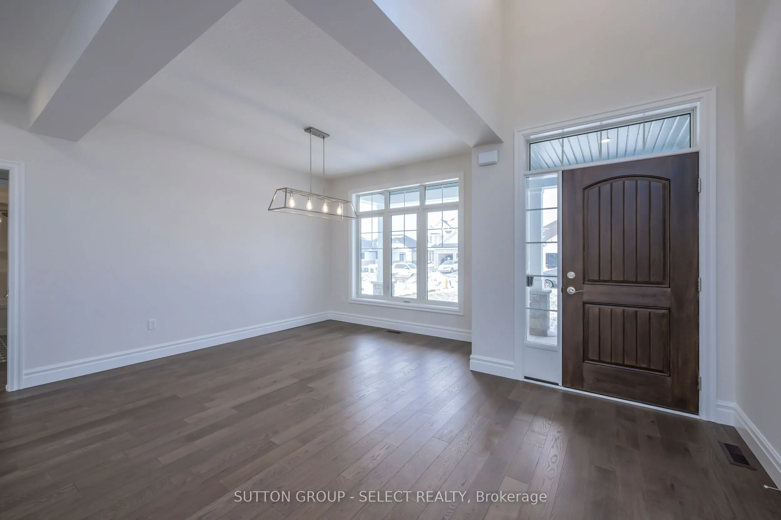 7 Spruce Crescent