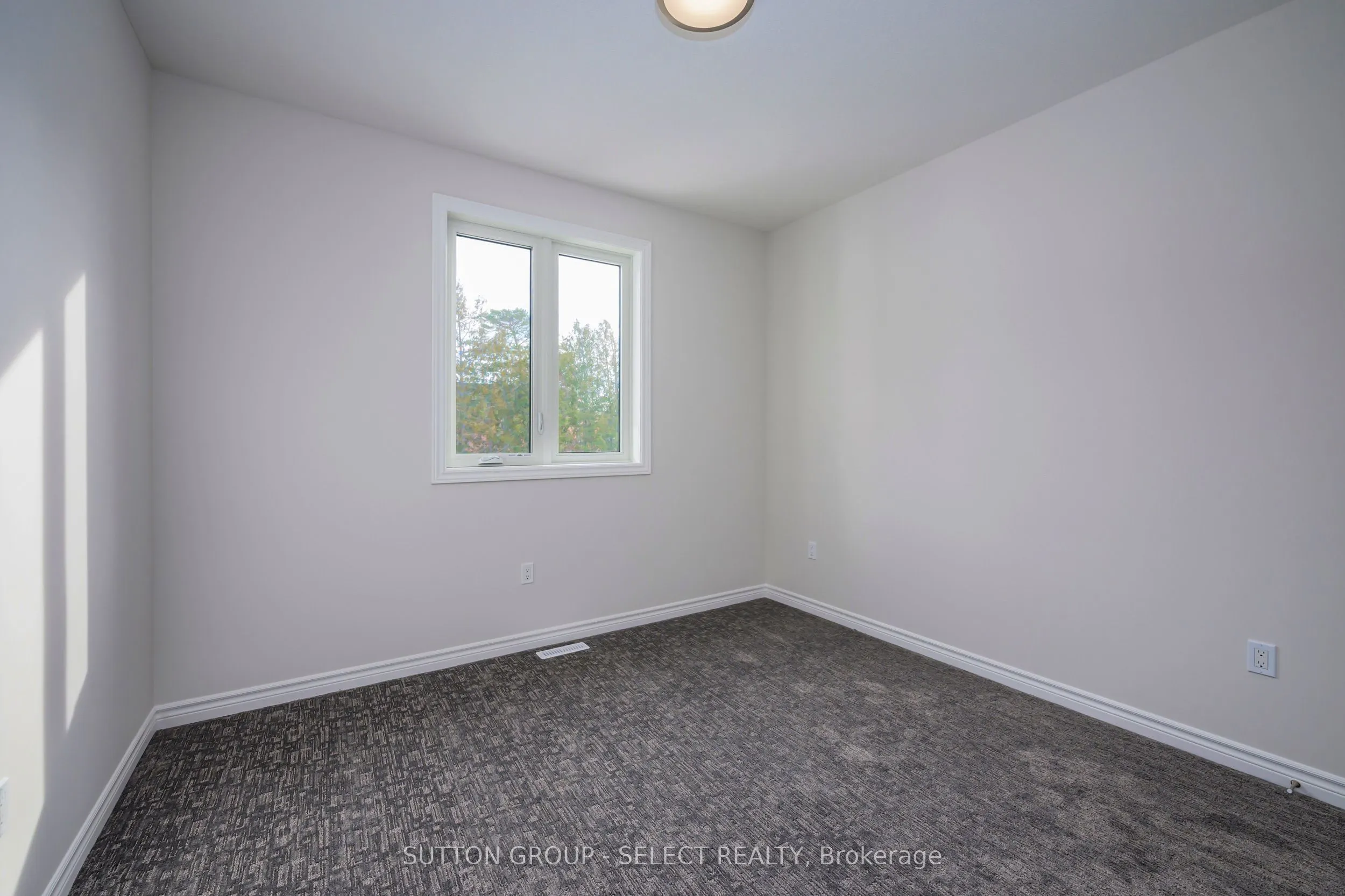 7 Spruce Crescent
