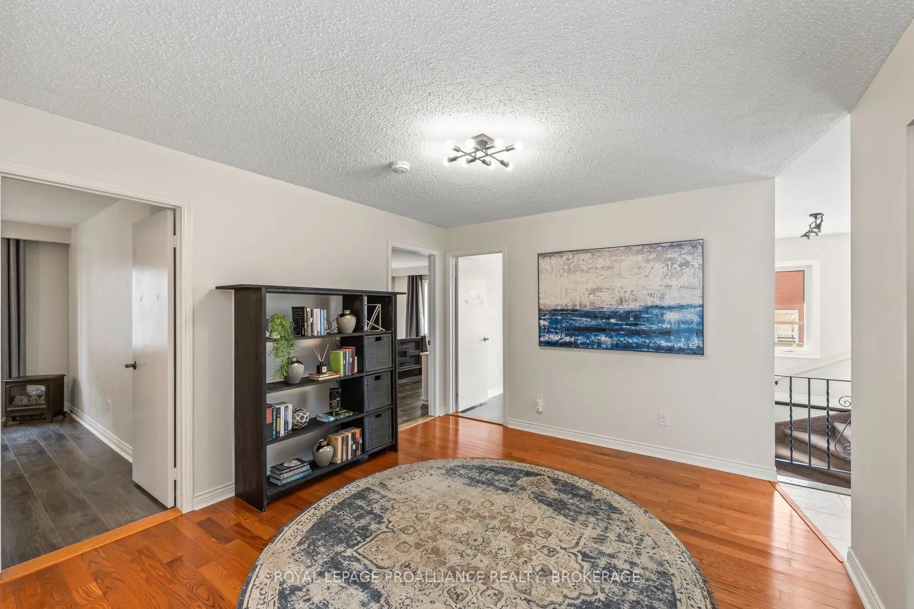 984 Ambleside Crescent
