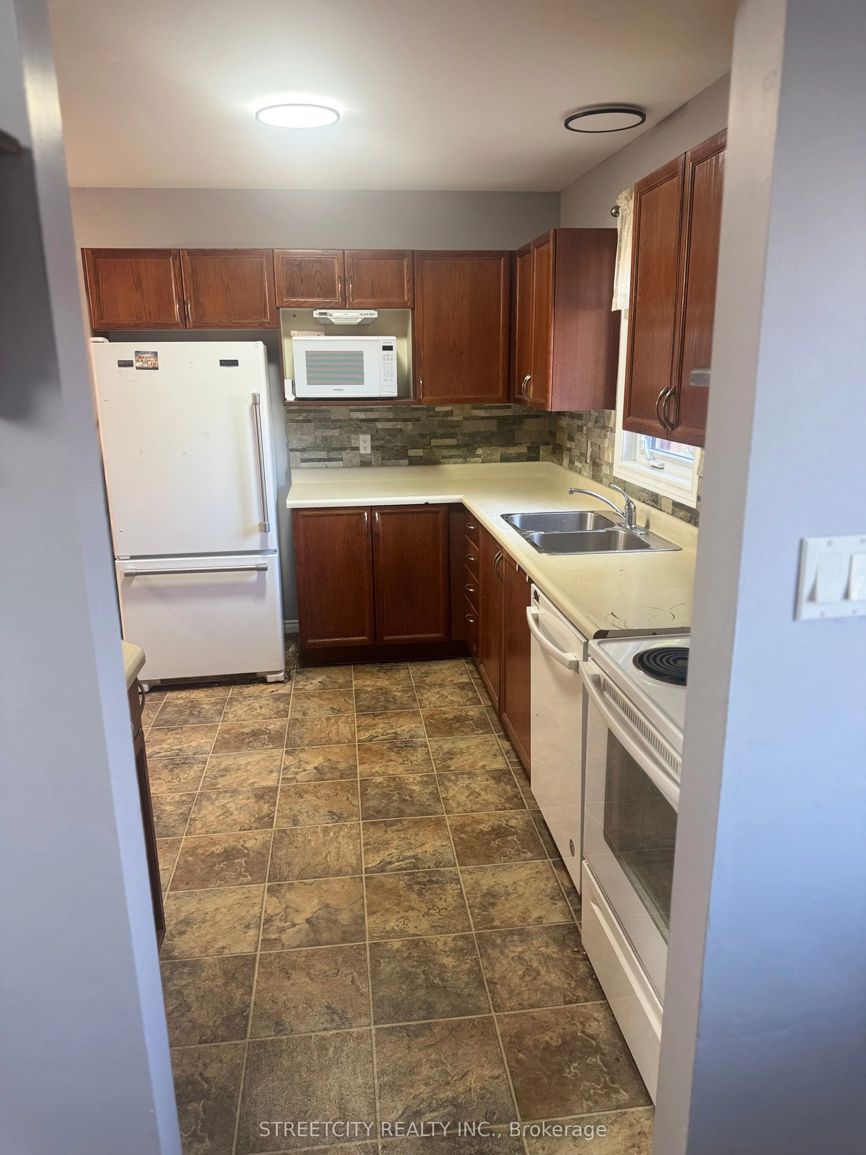 511 Admiral Drive, #63