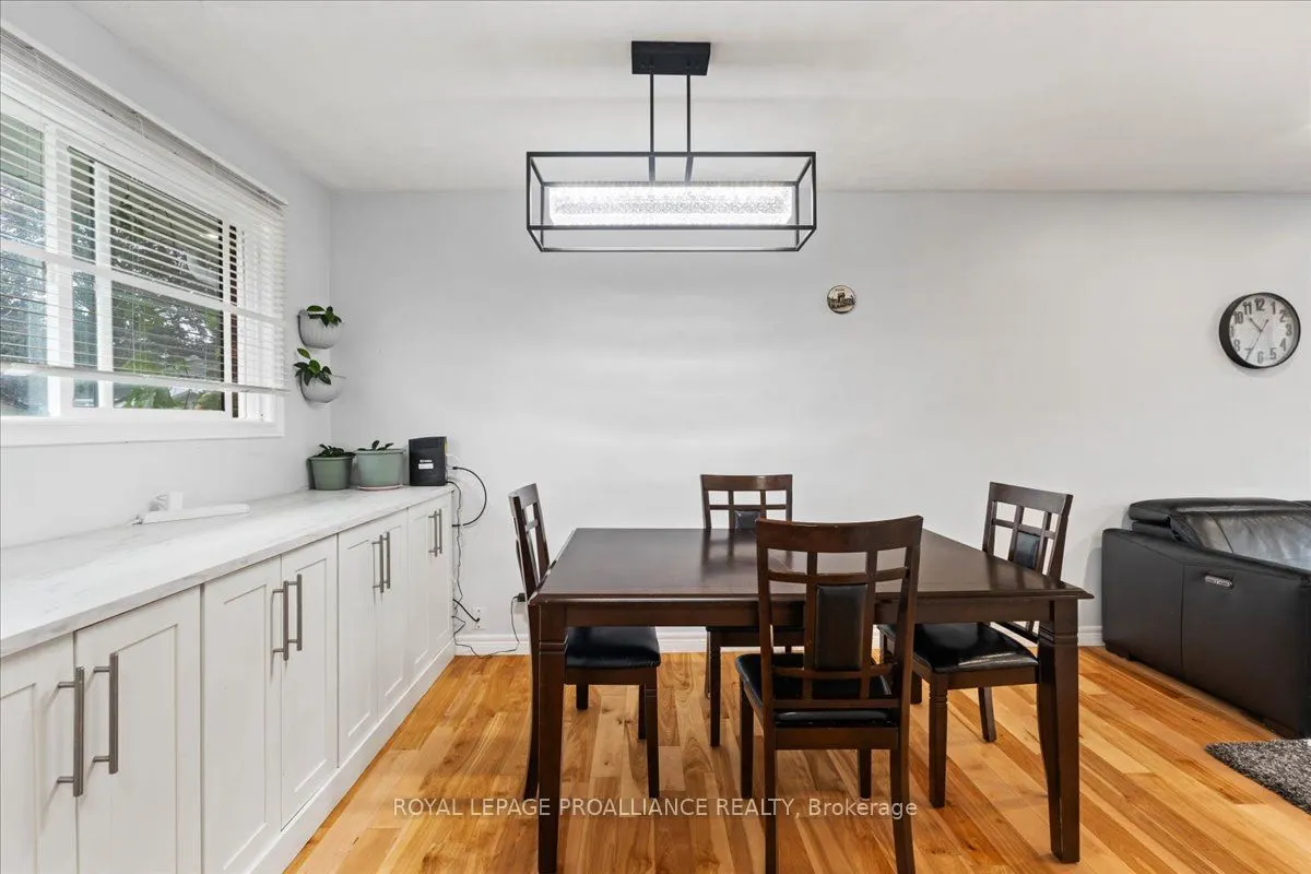 44 Meadowvale Avenue