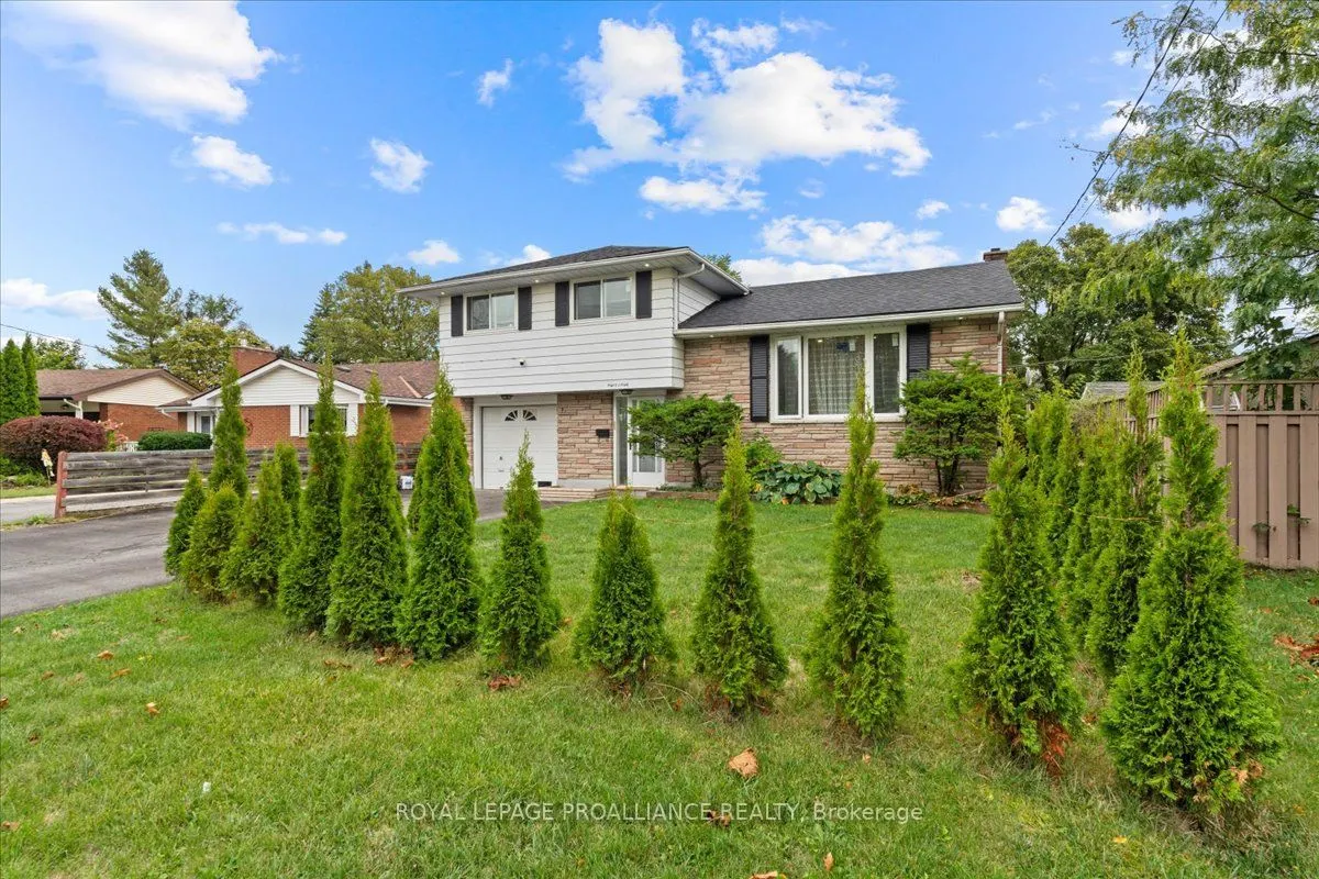 44 Meadowvale Avenue