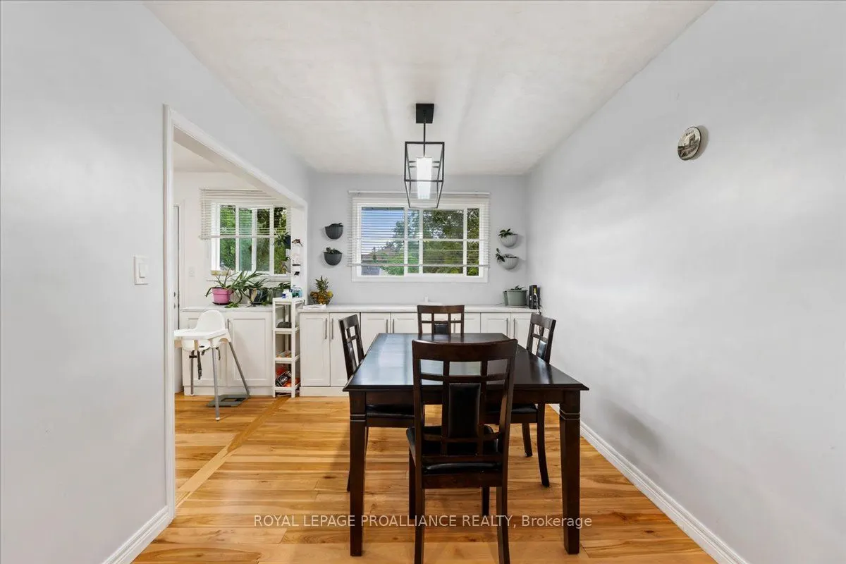 44 Meadowvale Avenue