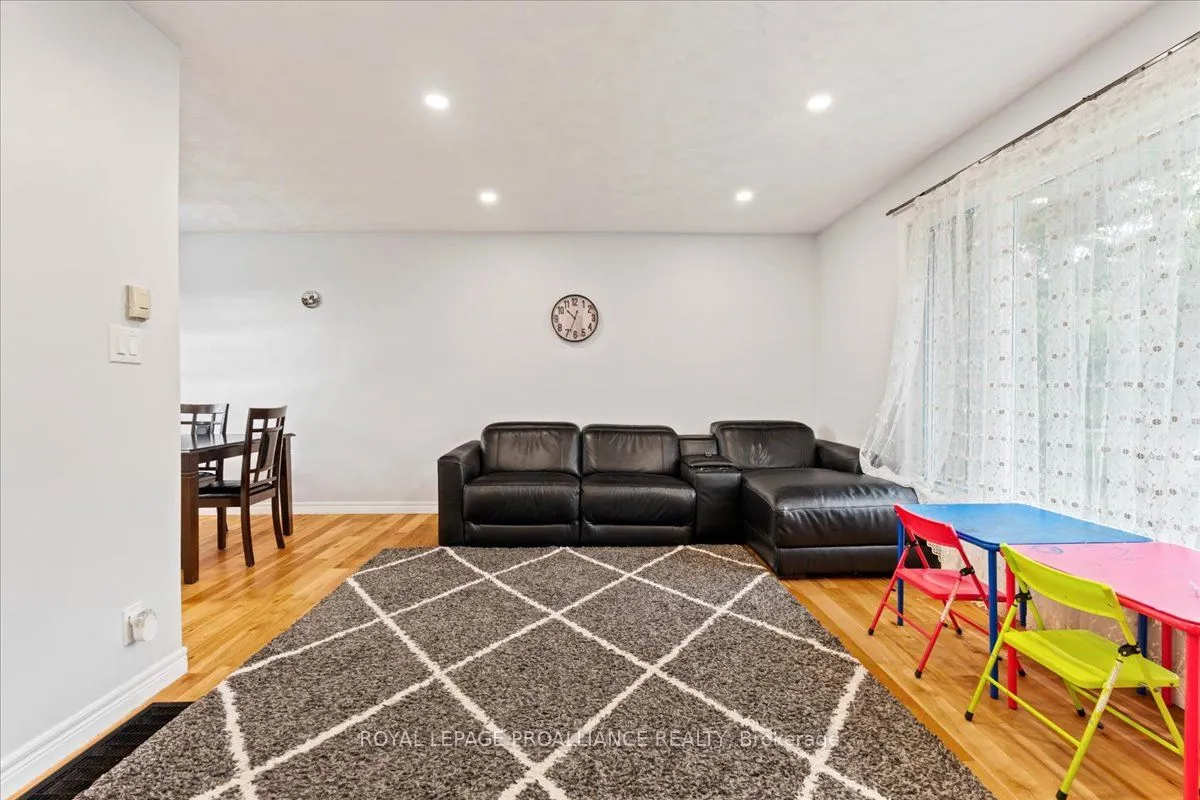 44 Meadowvale Avenue