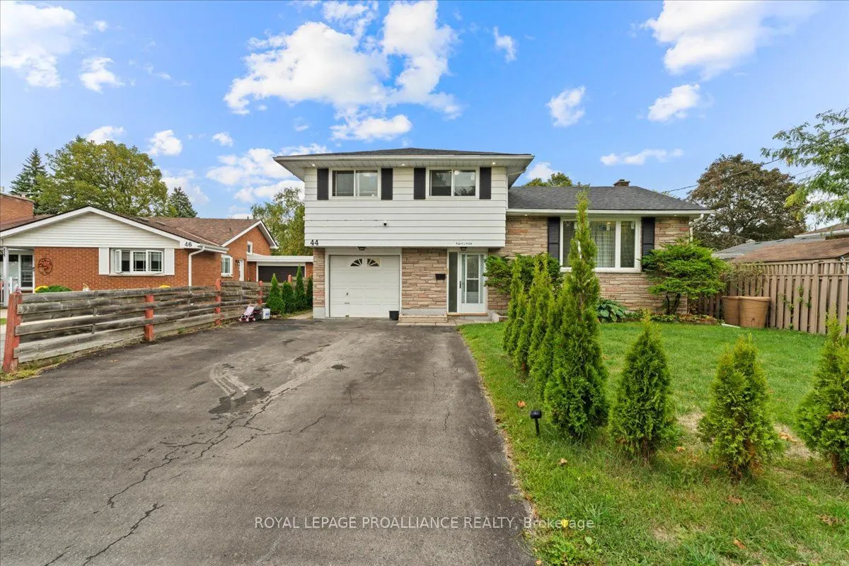 44 Meadowvale Avenue