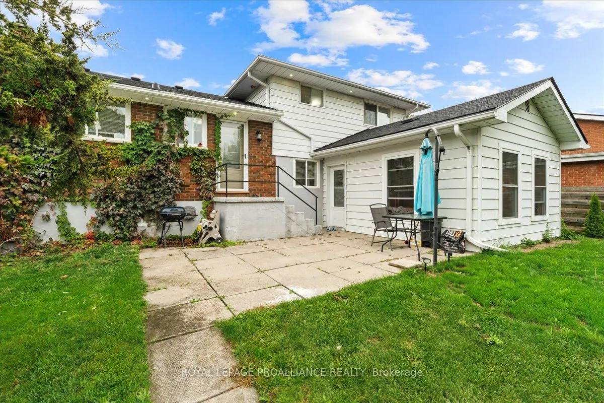 44 Meadowvale Avenue