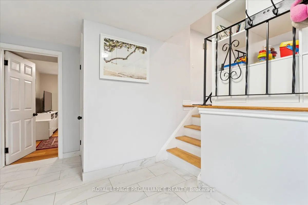 44 Meadowvale Avenue