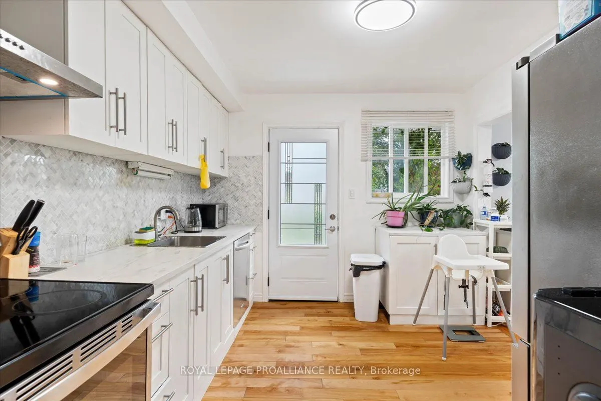 44 Meadowvale Avenue