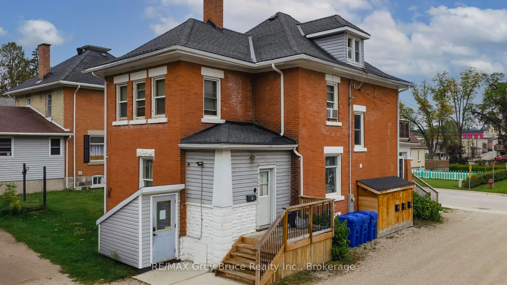 289 9th Street