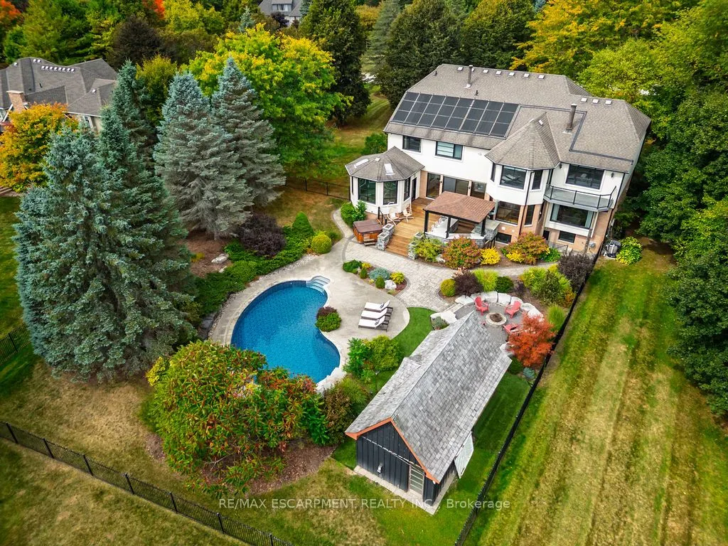 12 Blackberry Place