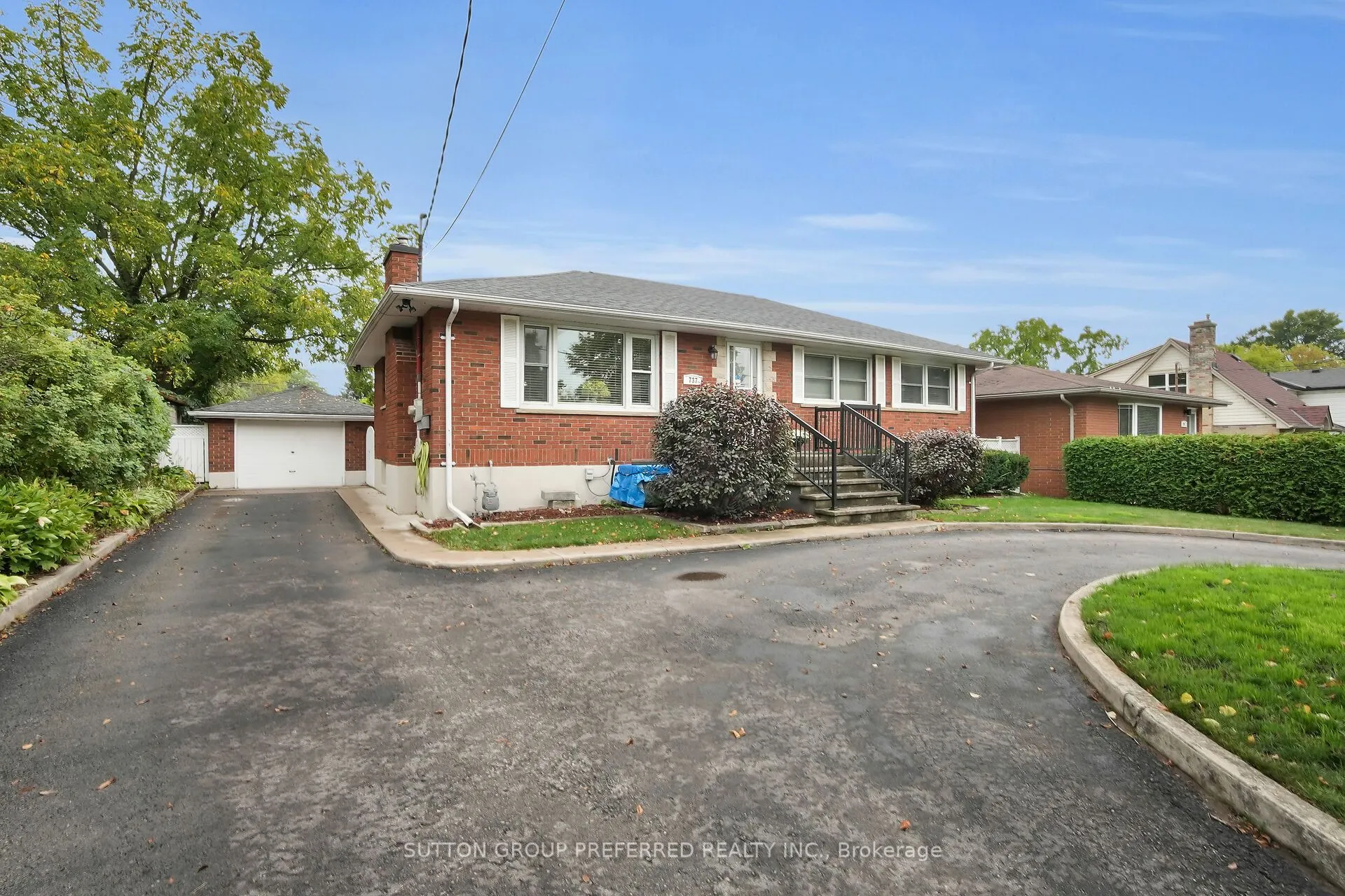 737 Whetter Avenue