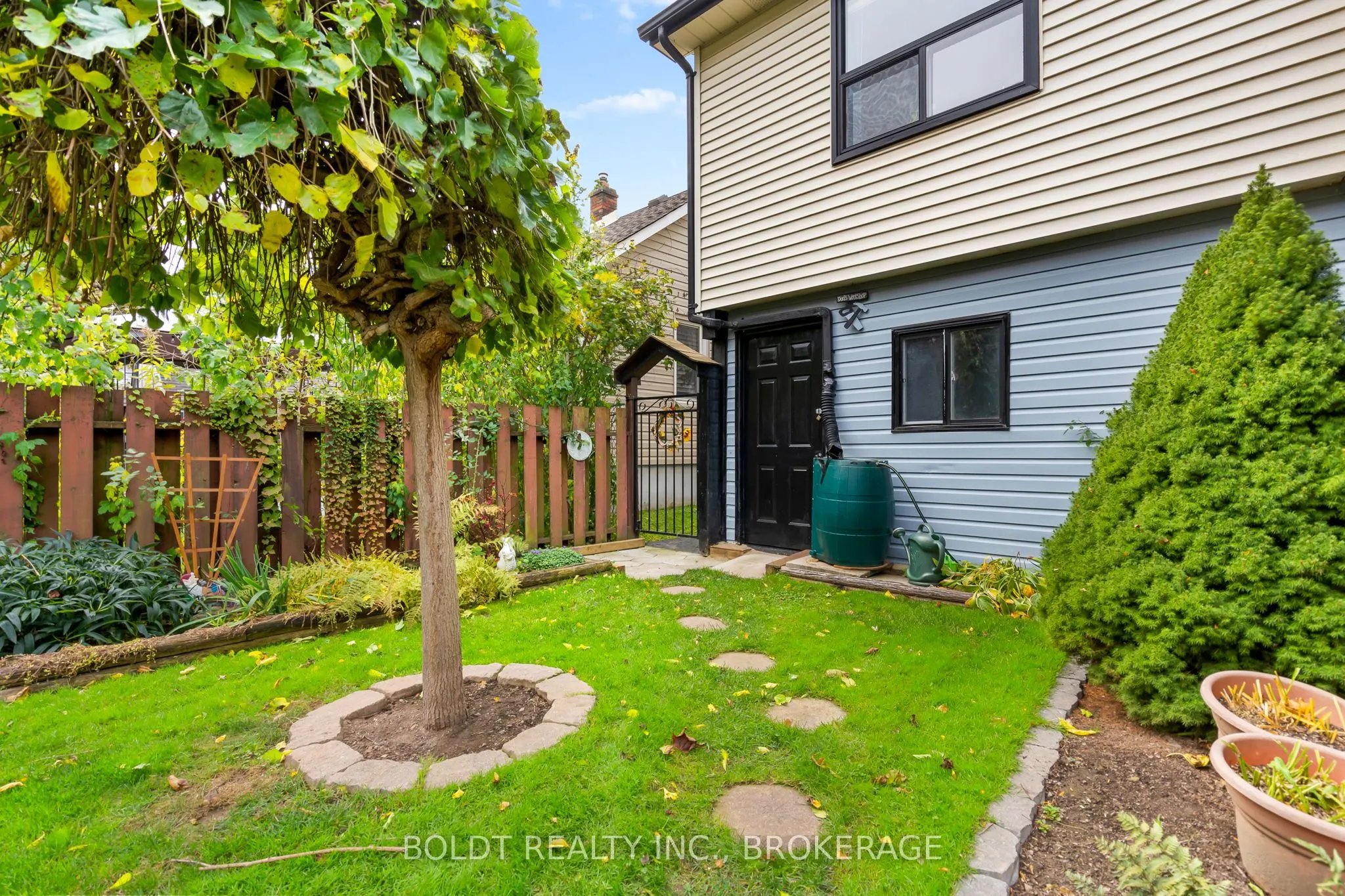 720 Niagara Street