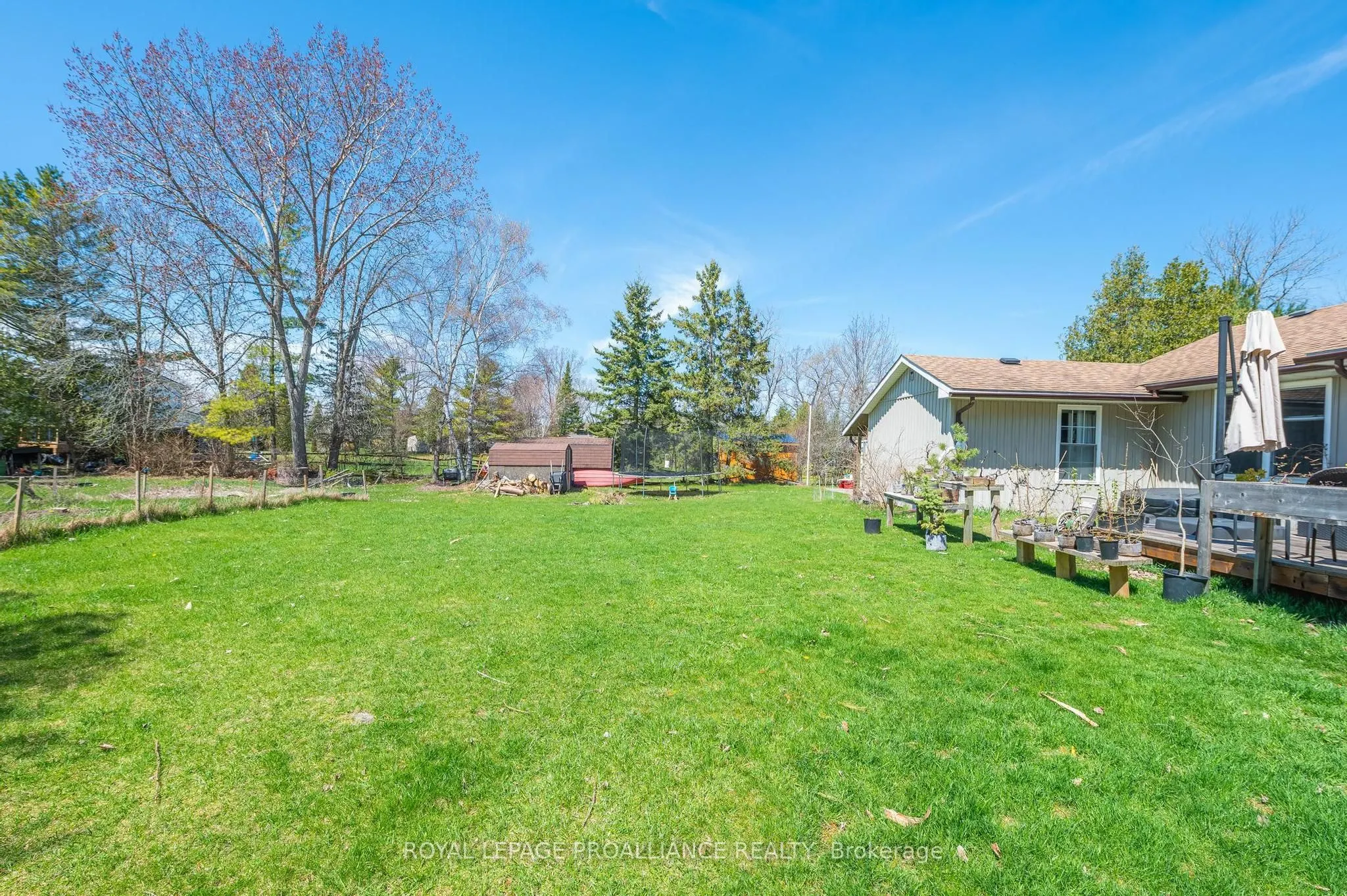 280 Presqu'ile Parkway