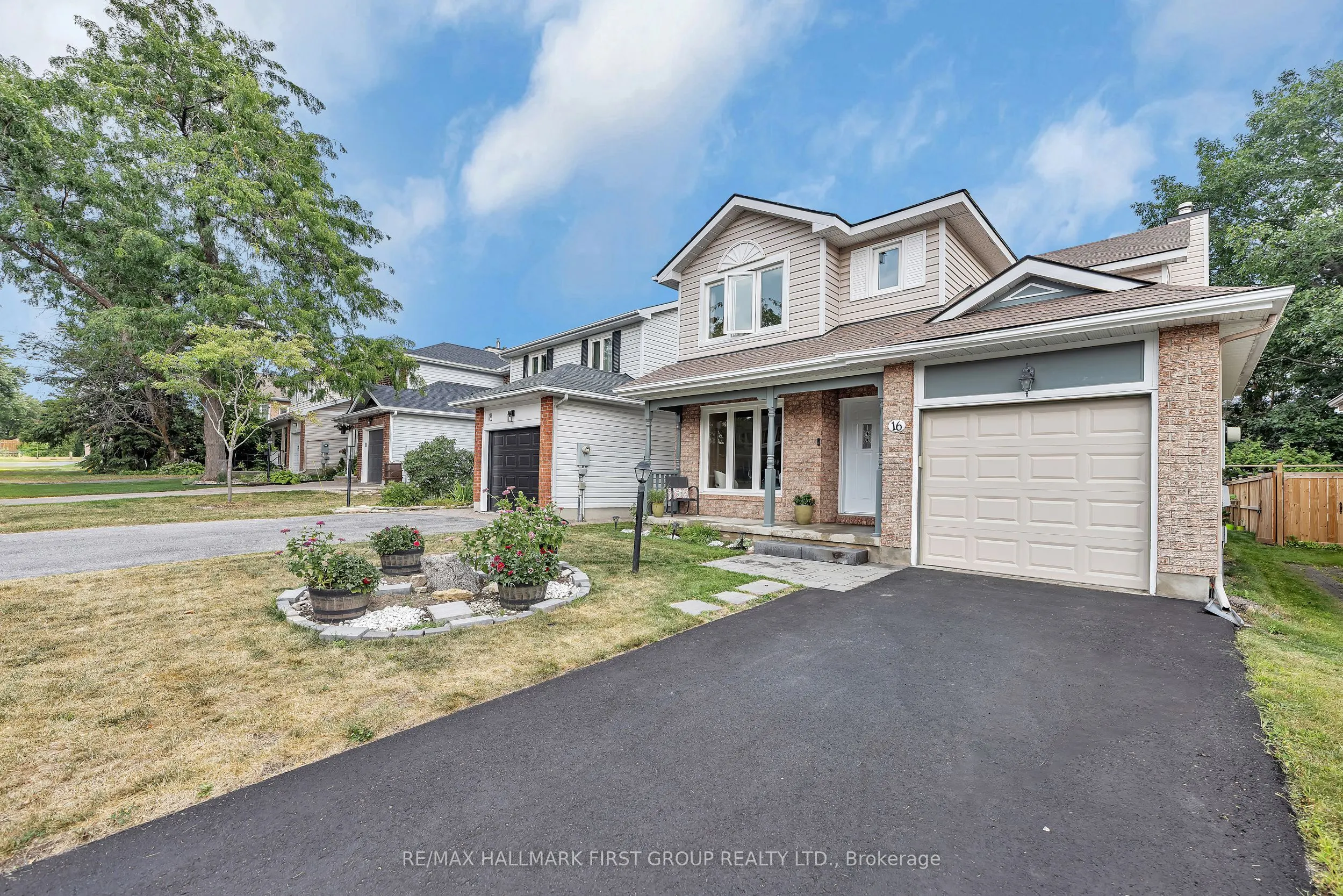 16 Hawley Crescent