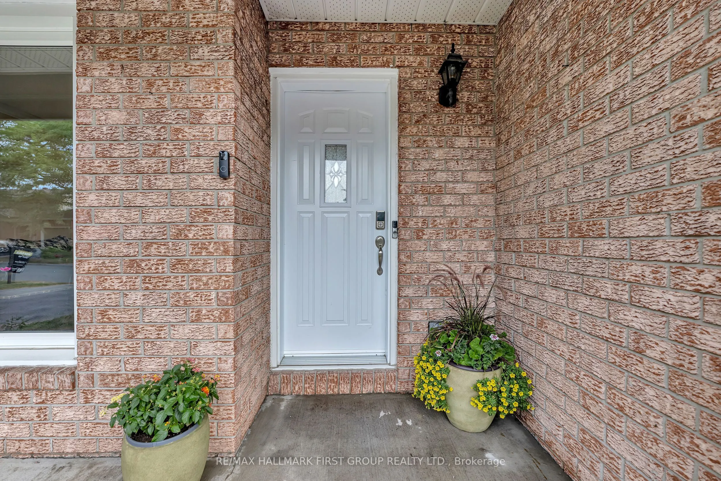 16 Hawley Crescent