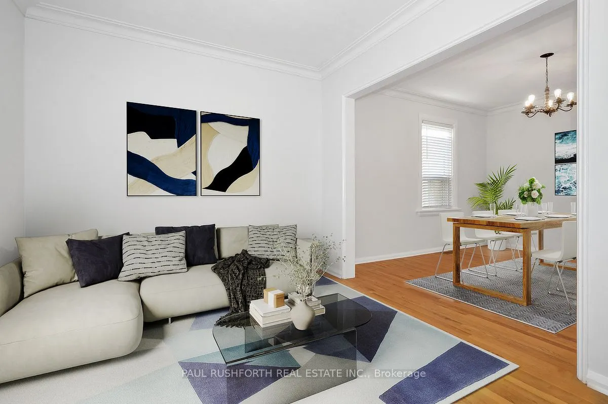 36 Champagne Avenue S