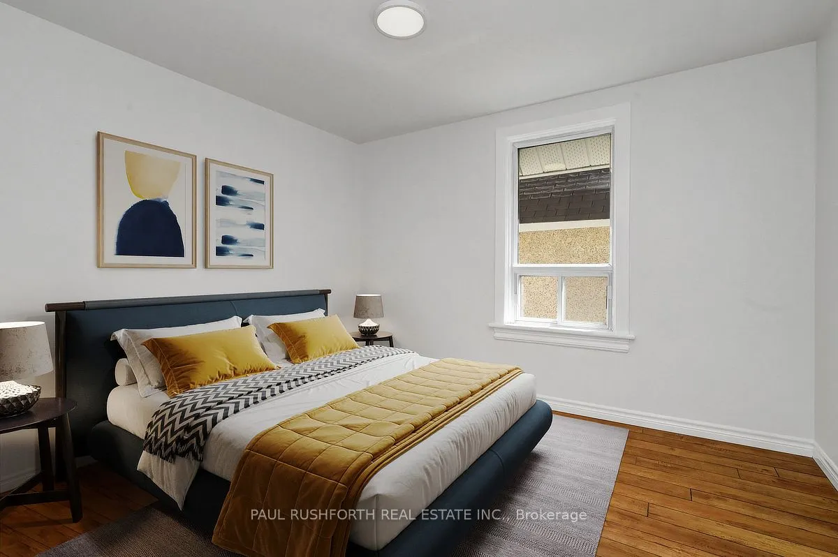 36 Champagne Avenue S