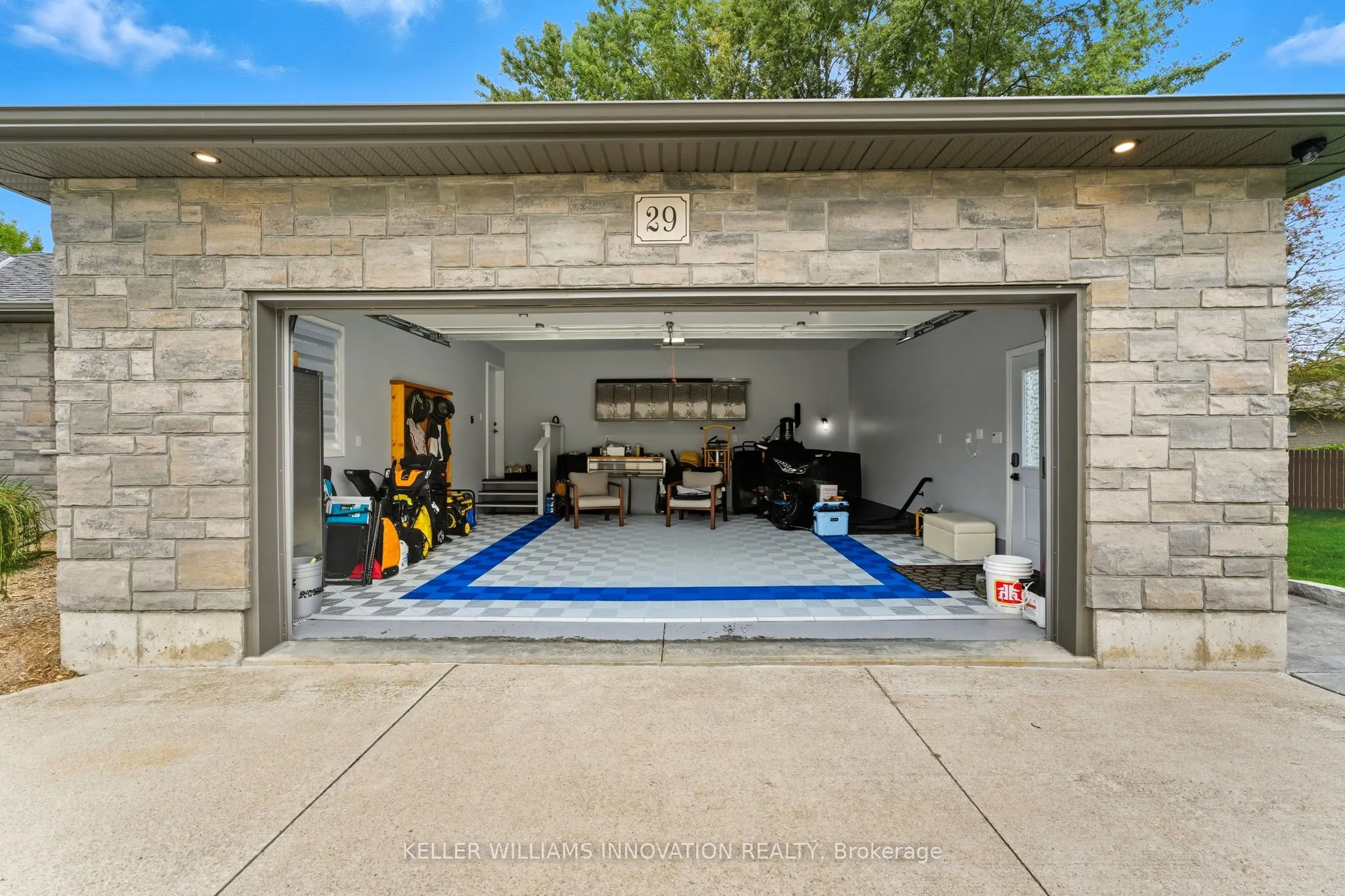 29 Mcdonald Street W