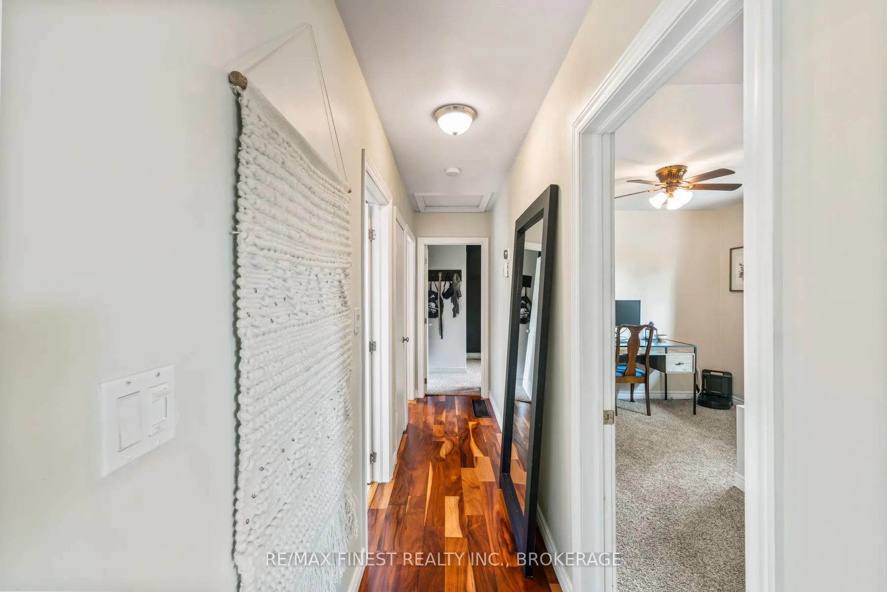 1429 Avondale Crescent