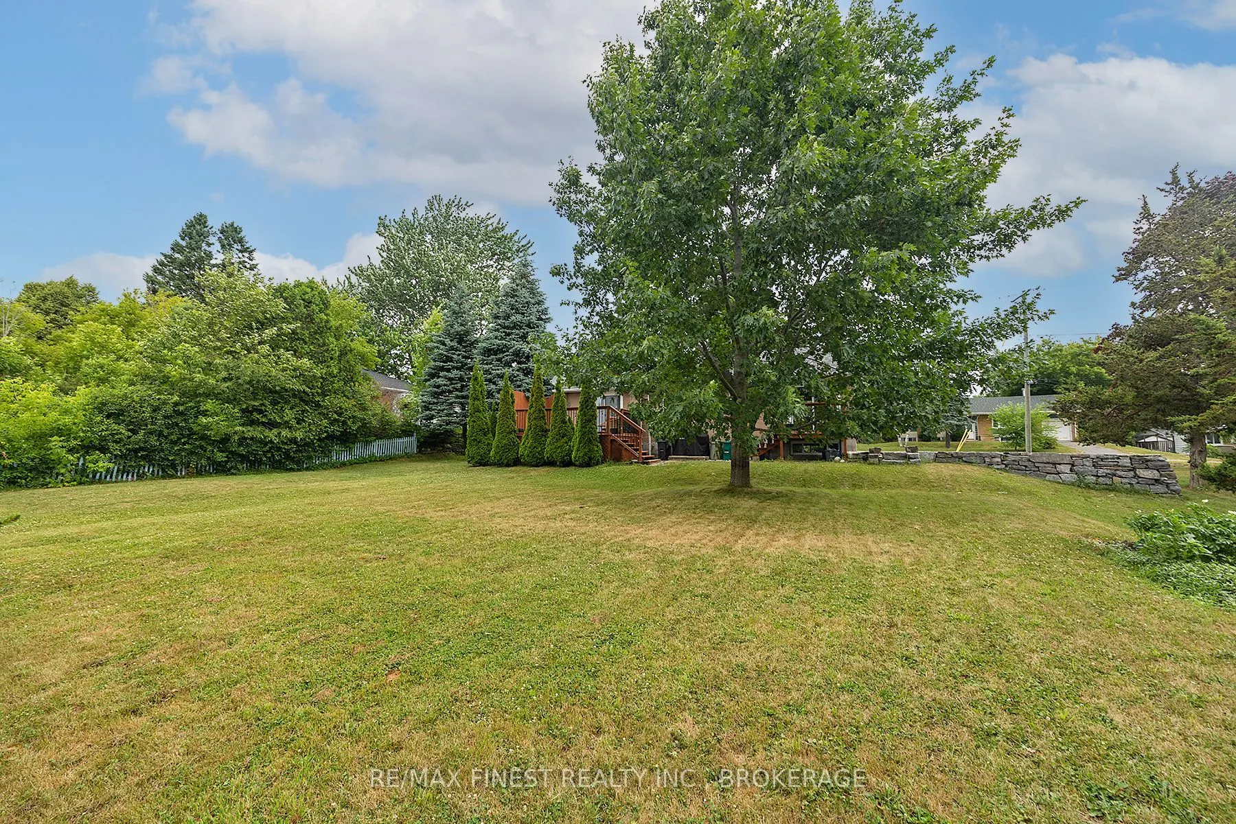 1429 Avondale Crescent