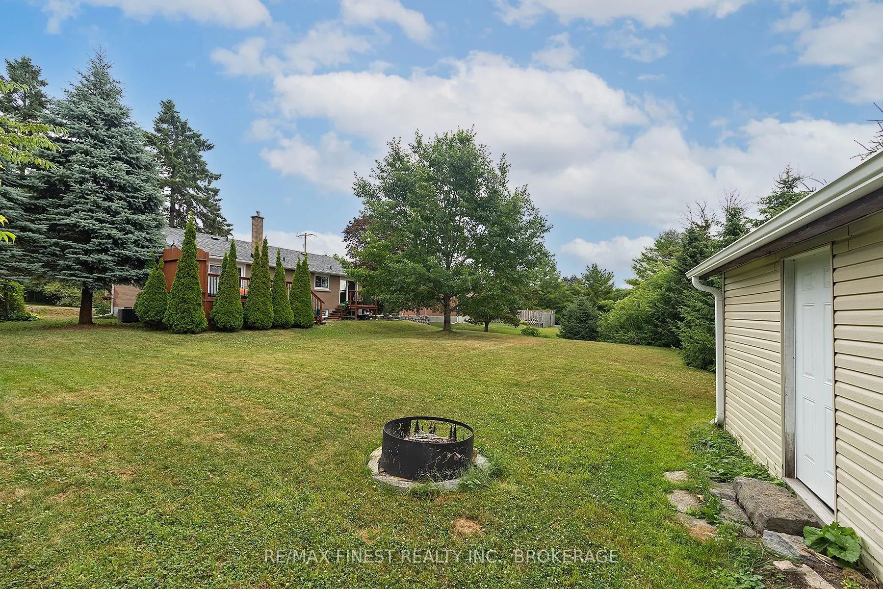 1429 Avondale Crescent